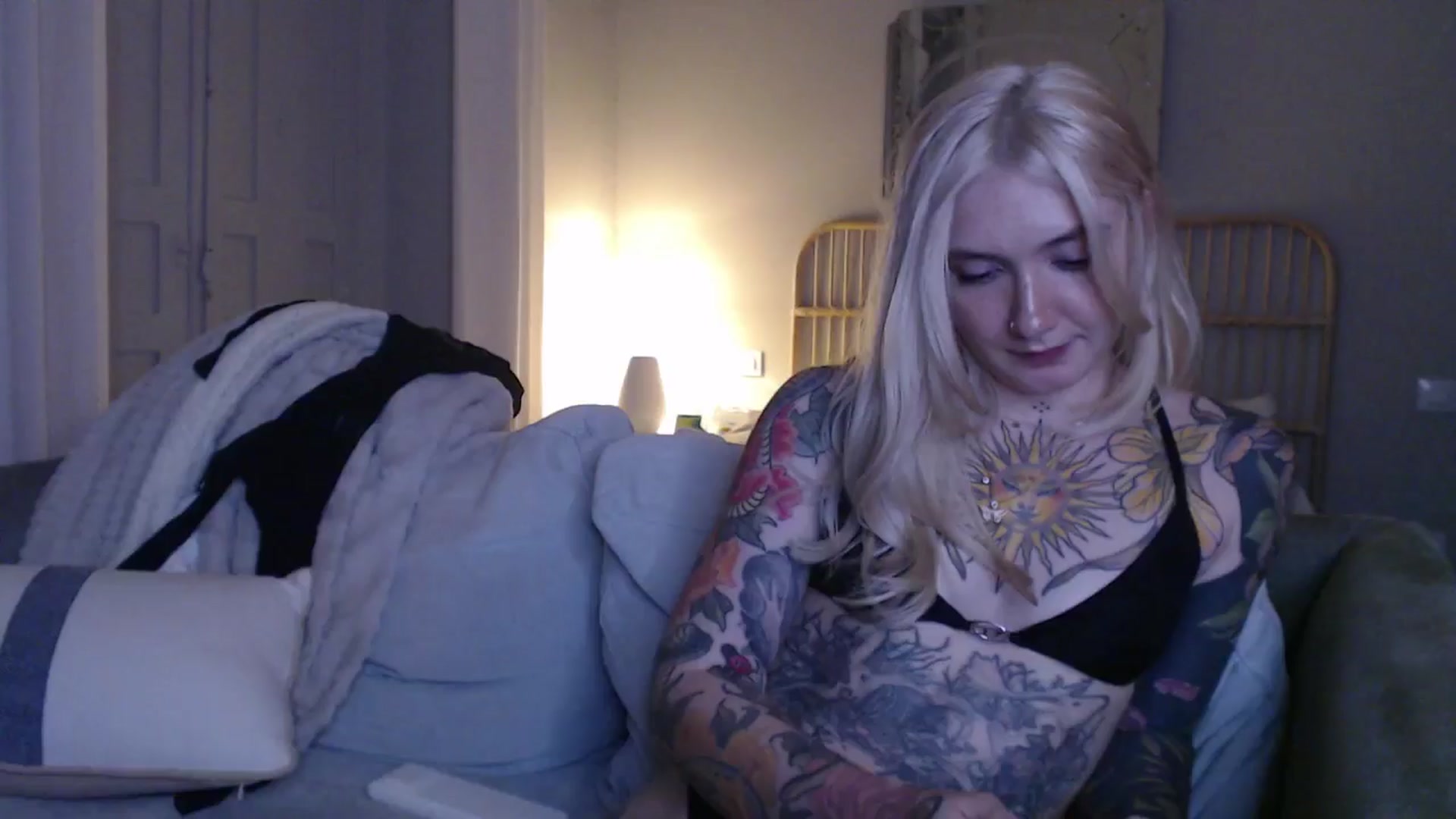 Gallery image thumbnail from Tattoo_bbgirl's myfreecams stream on, 01/27/2025, 21:23 image 15 of 20