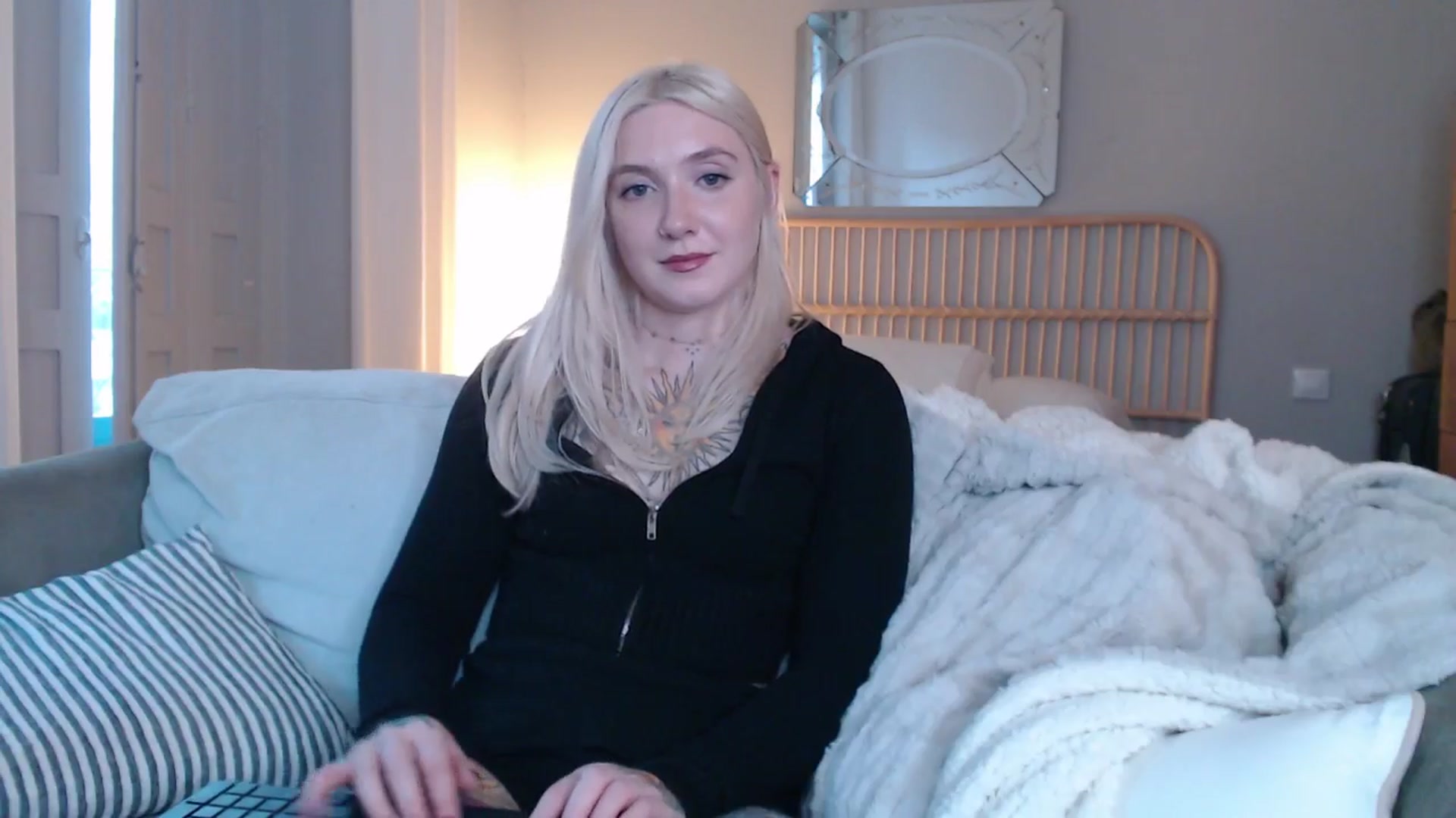 Gallery image thumbnail from Tattoo_bbgirl's myfreecams stream on, 01/31/2025, 17:22 image 19 of 20