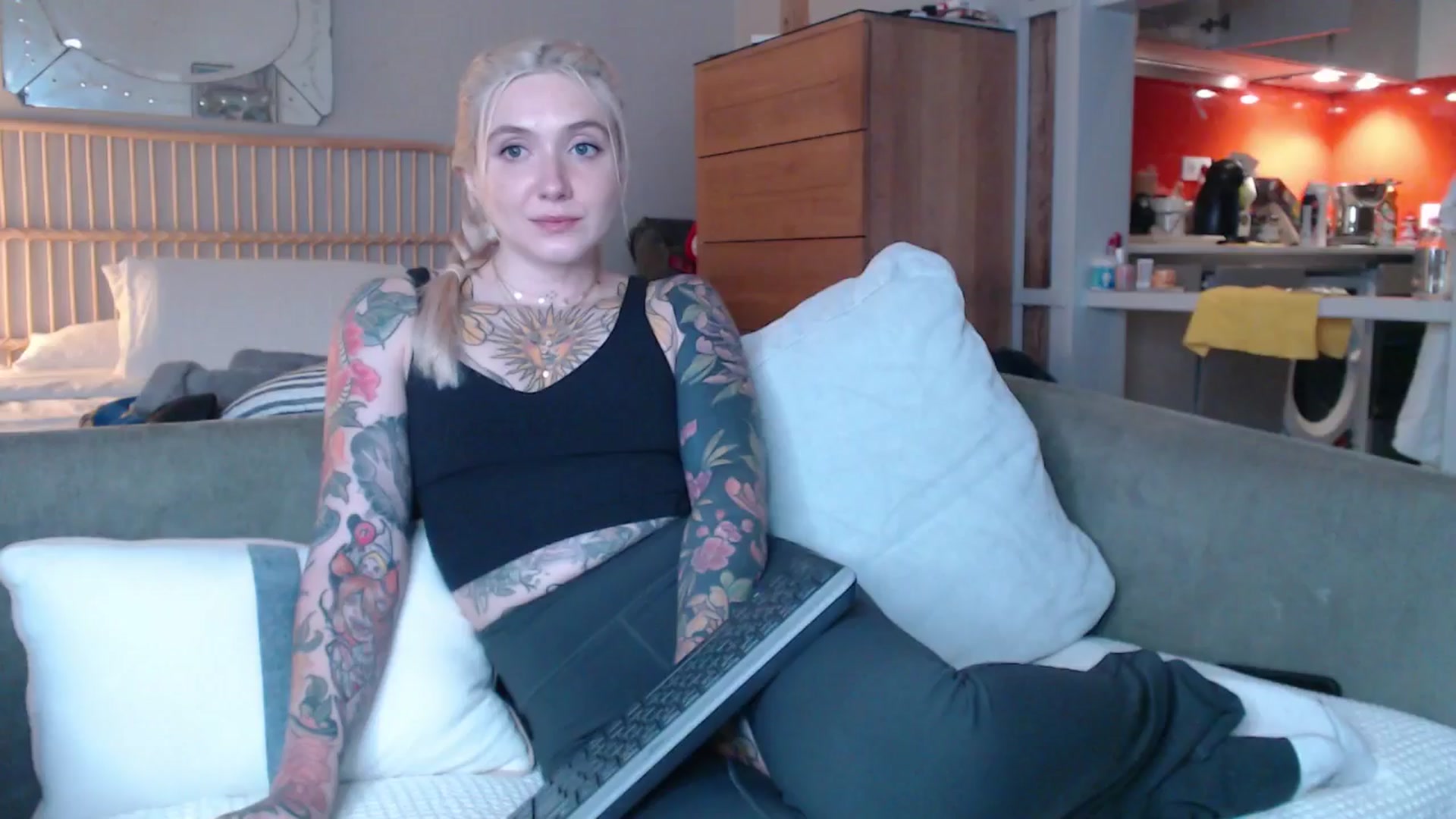 Gallery image thumbnail from Tattoo_bbgirl's myfreecams stream on, 02/05/2025, 20:04 image 7 of 20