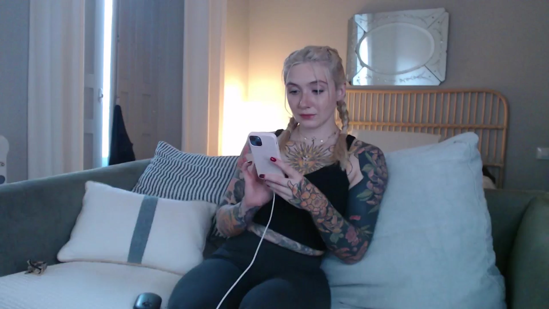 Gallery image thumbnail from Tattoo_bbgirl's myfreecams stream on, 02/05/2025, 20:04 image 2 of 20