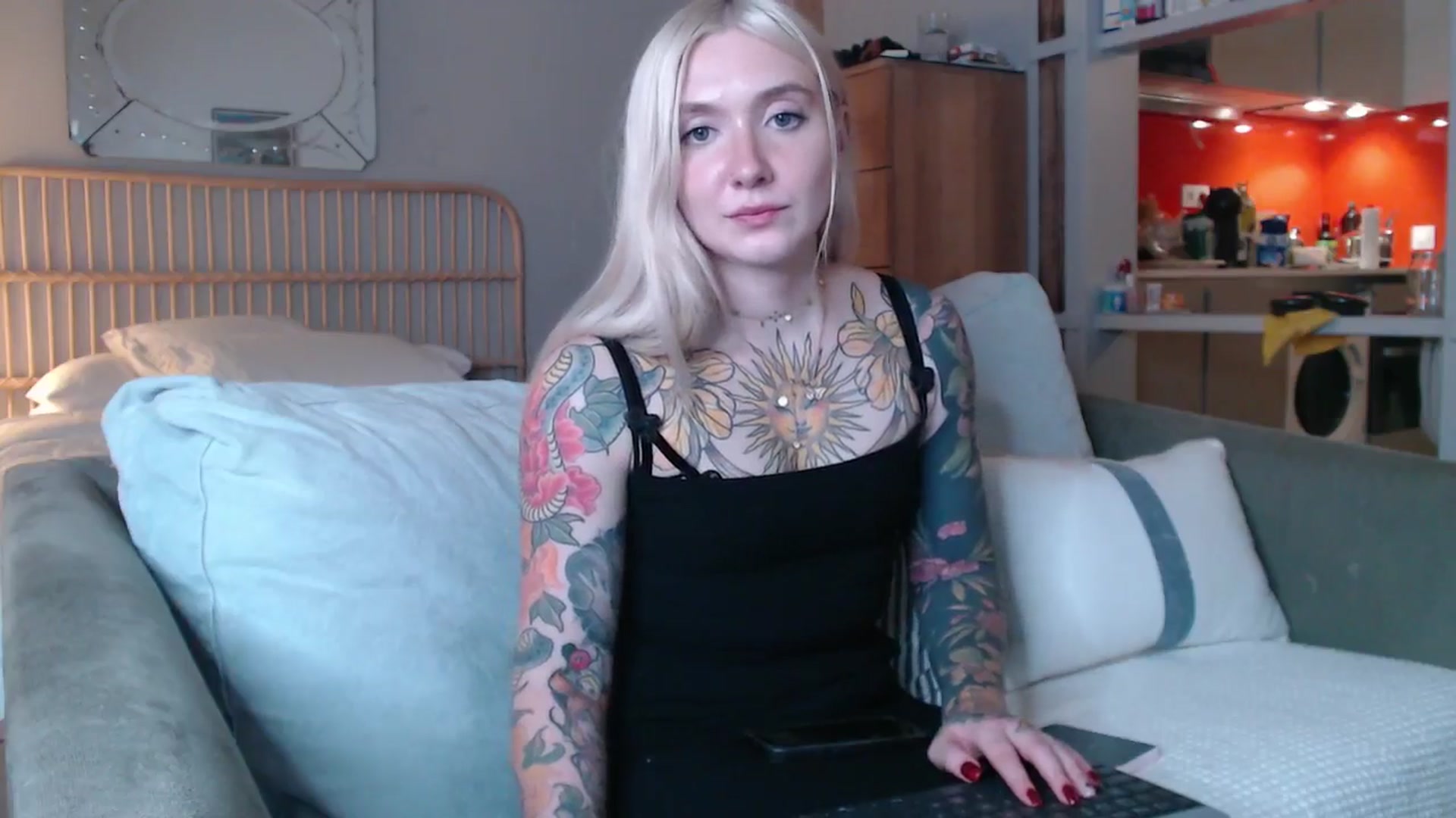 Gallery image thumbnail from Tattoo_bbgirl's myfreecams stream on, 02/07/2025, 18:00 image 8 of 20