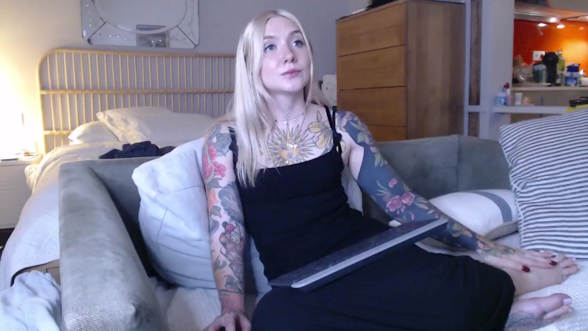 Gallery image thumbnail from Tattoo_bbgirl's myfreecams stream on, 02/07/2025, 20:16 image 11 of 20