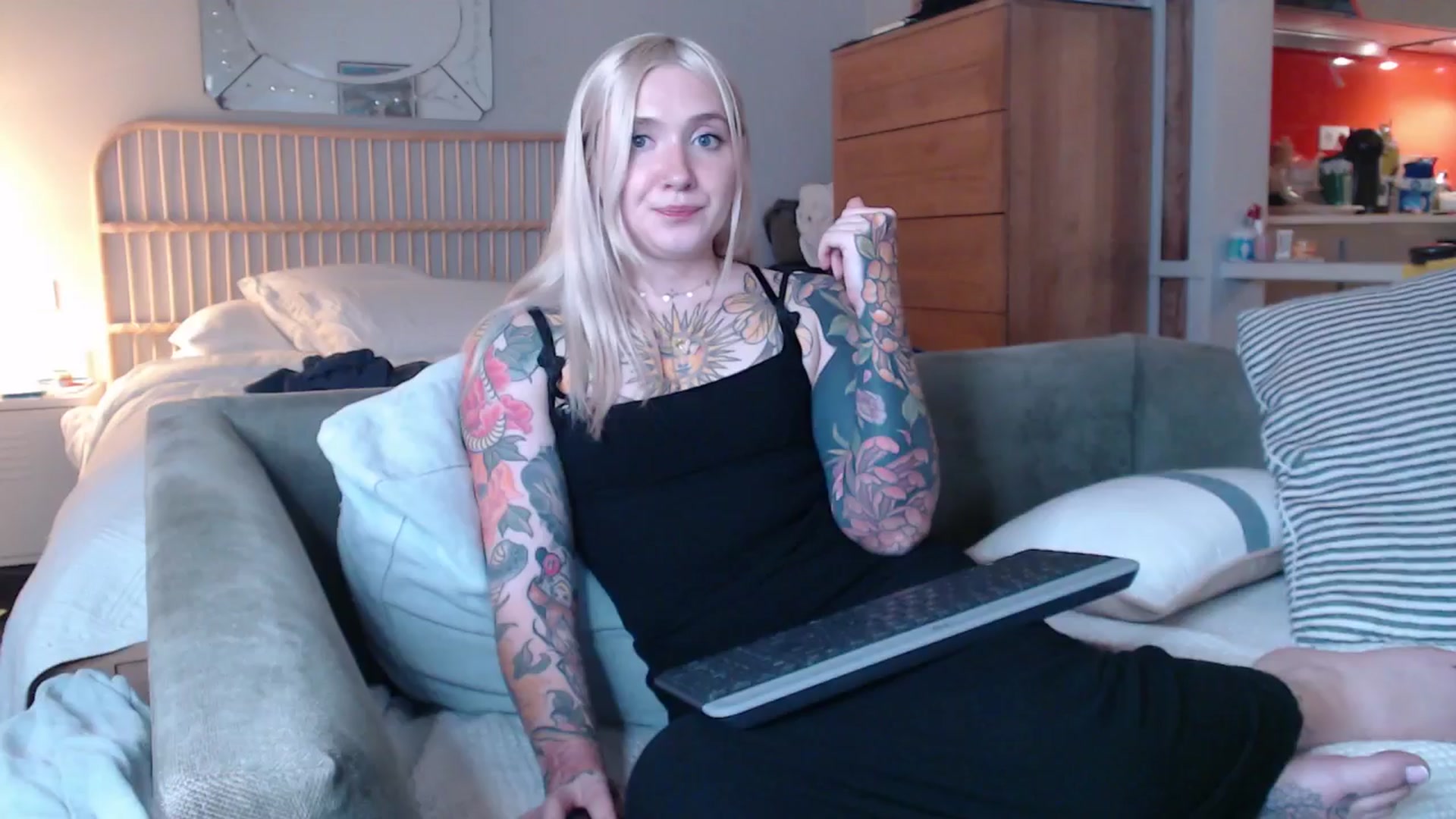 Gallery image thumbnail from Tattoo_bbgirl's myfreecams stream on, 02/07/2025, 20:16 image 10 of 20