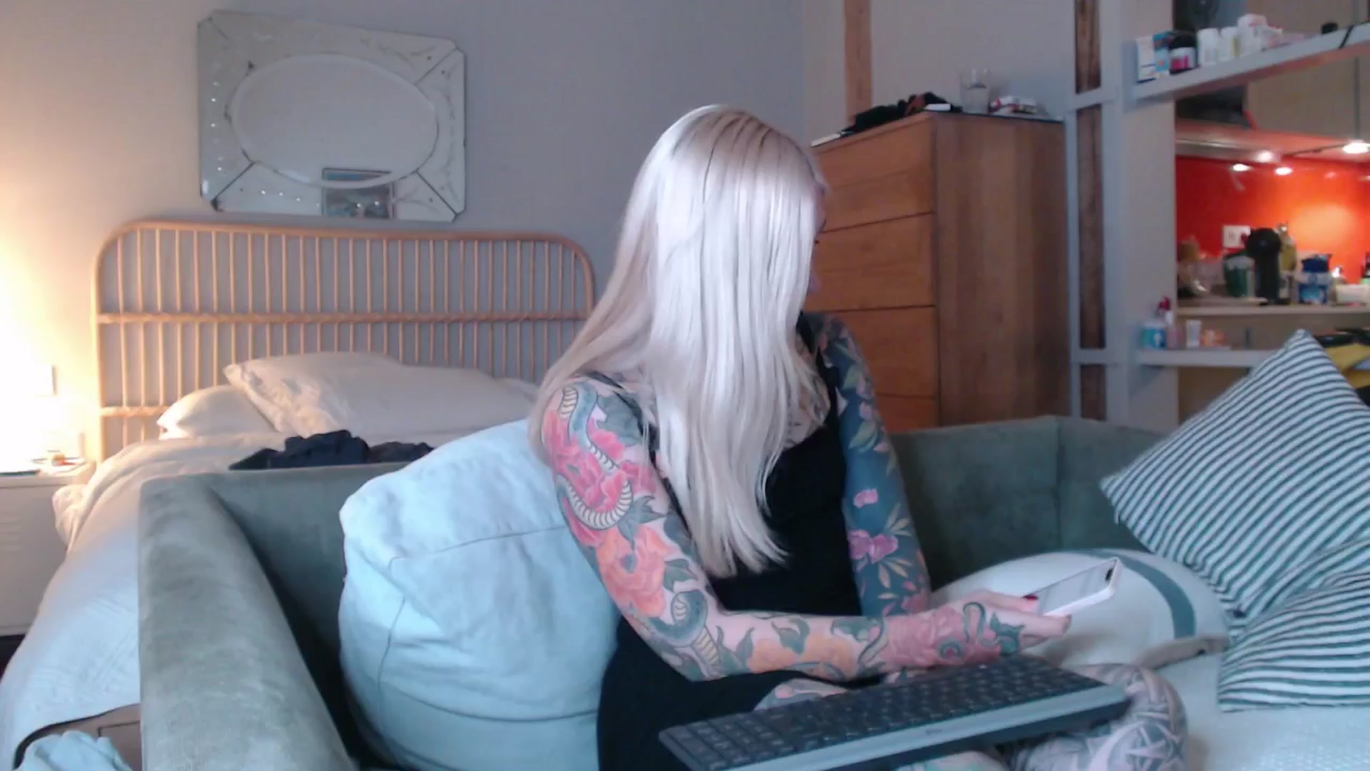 Gallery image thumbnail from Tattoo_bbgirl's myfreecams stream on, 02/07/2025, 20:16 image 16 of 20