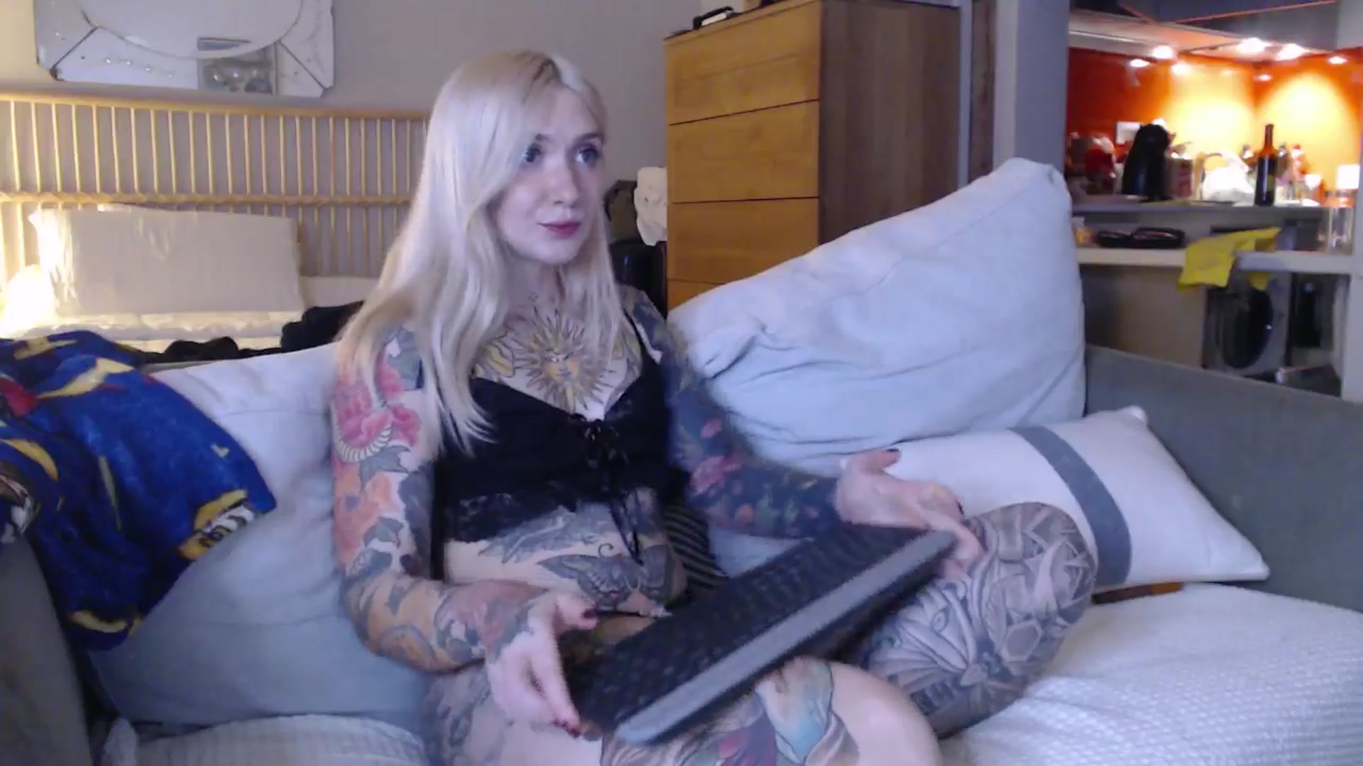 Gallery image thumbnail from Tattoo_bbgirl's myfreecams stream on, 02/08/2025, 20:43 image 14 of 20