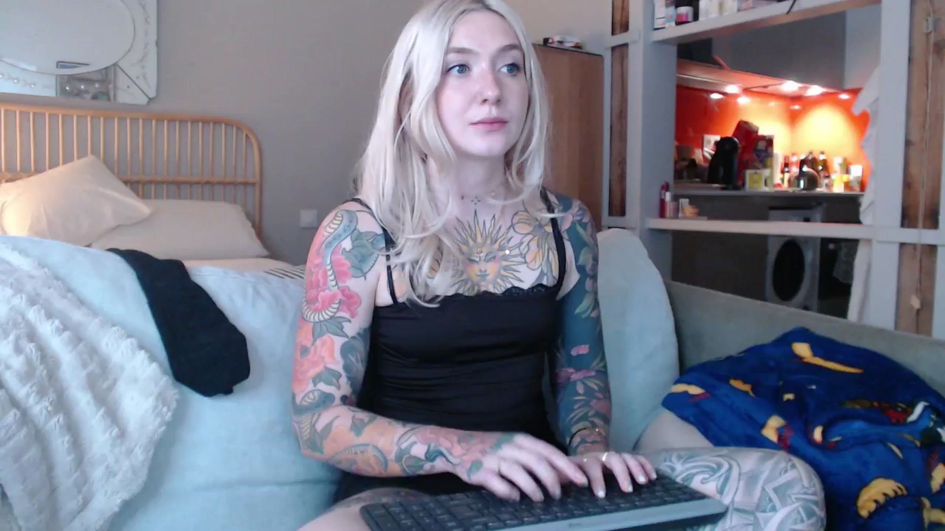 Gallery image thumbnail from Tattoo_bbgirl's myfreecams stream on, 02/20/2025, 17:45 image 14 of 20