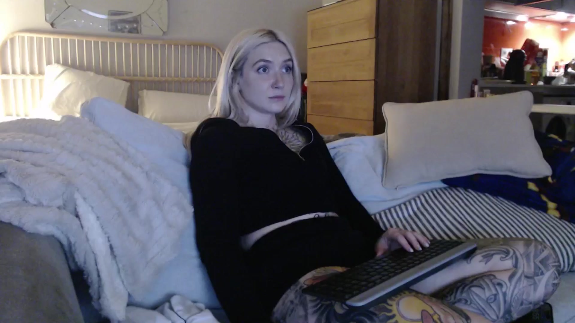 Gallery image thumbnail from Tattoo_bbgirl's myfreecams stream on, 02/21/2025, 22:05 image 13 of 20