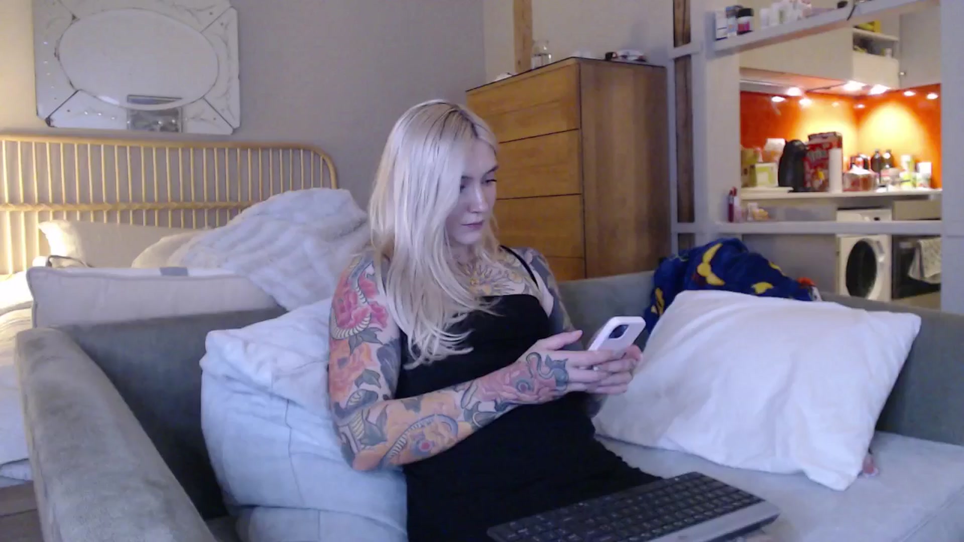 Gallery image thumbnail from Tattoo_bbgirl's myfreecams stream on, 02/22/2025, 21:36 image 3 of 20