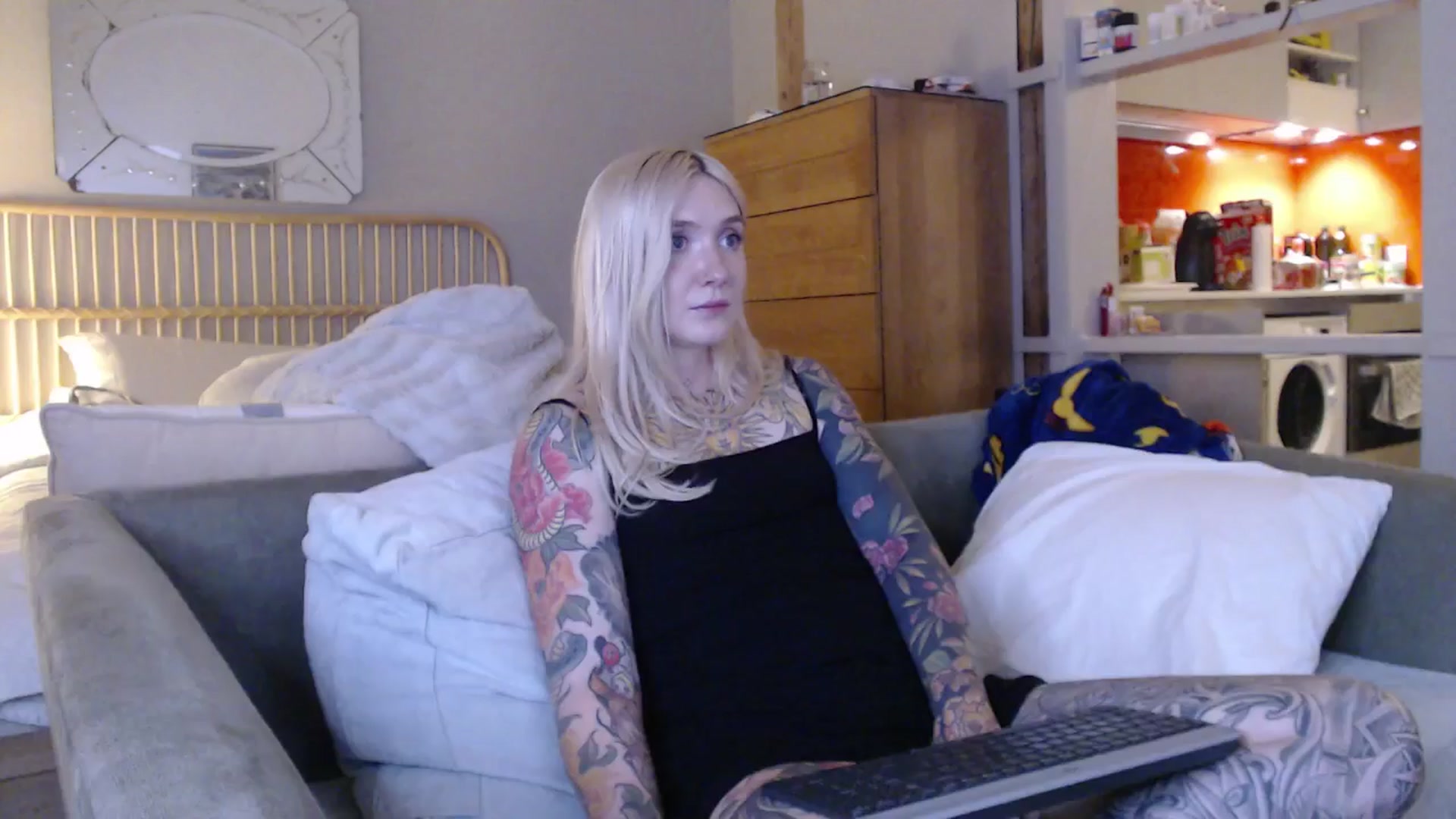 Gallery image thumbnail from Tattoo_bbgirl's myfreecams stream on, 02/22/2025, 21:36 image 10 of 20
