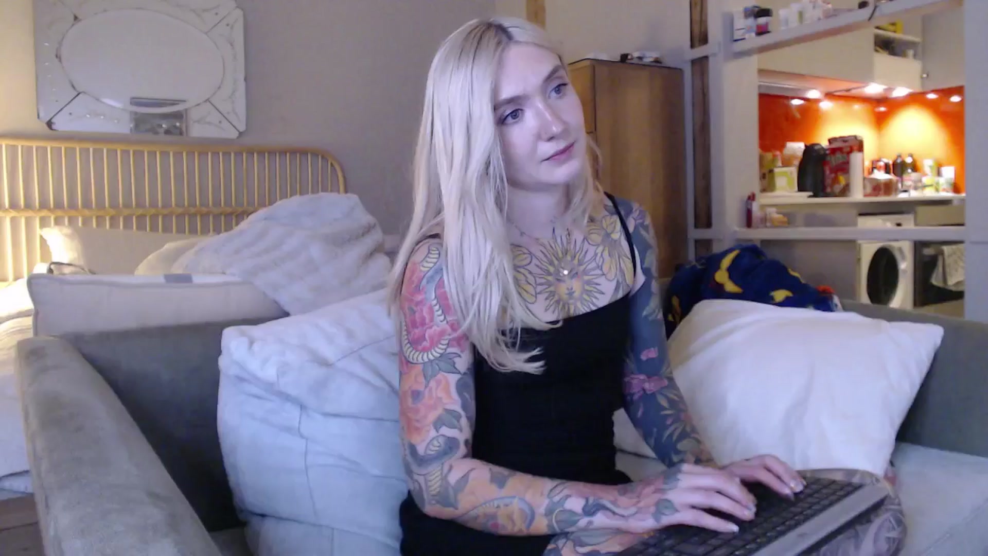 Gallery image thumbnail from Tattoo_bbgirl's myfreecams stream on, 02/22/2025, 21:36 image 5 of 20