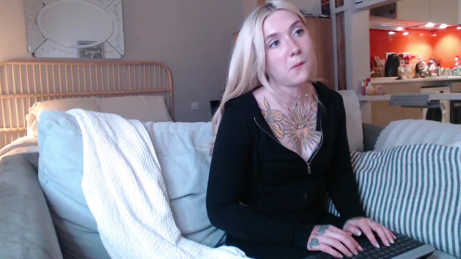 Gallery image thumbnail from Tattoo_bbgirl's myfreecams stream on, 02/25/2025, 19:35 image 18 of 20