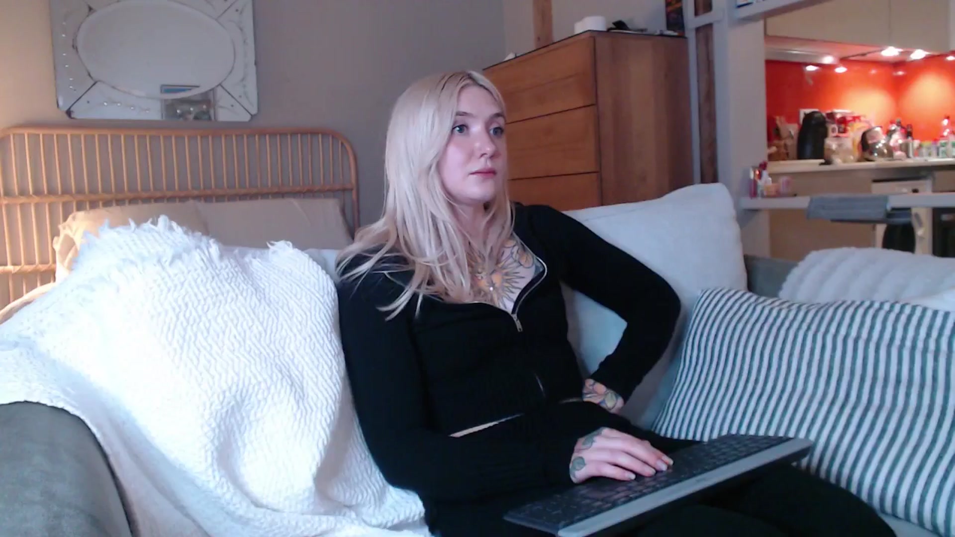 Gallery image thumbnail from Tattoo_bbgirl's myfreecams stream on, 02/25/2025, 19:35 image 15 of 20