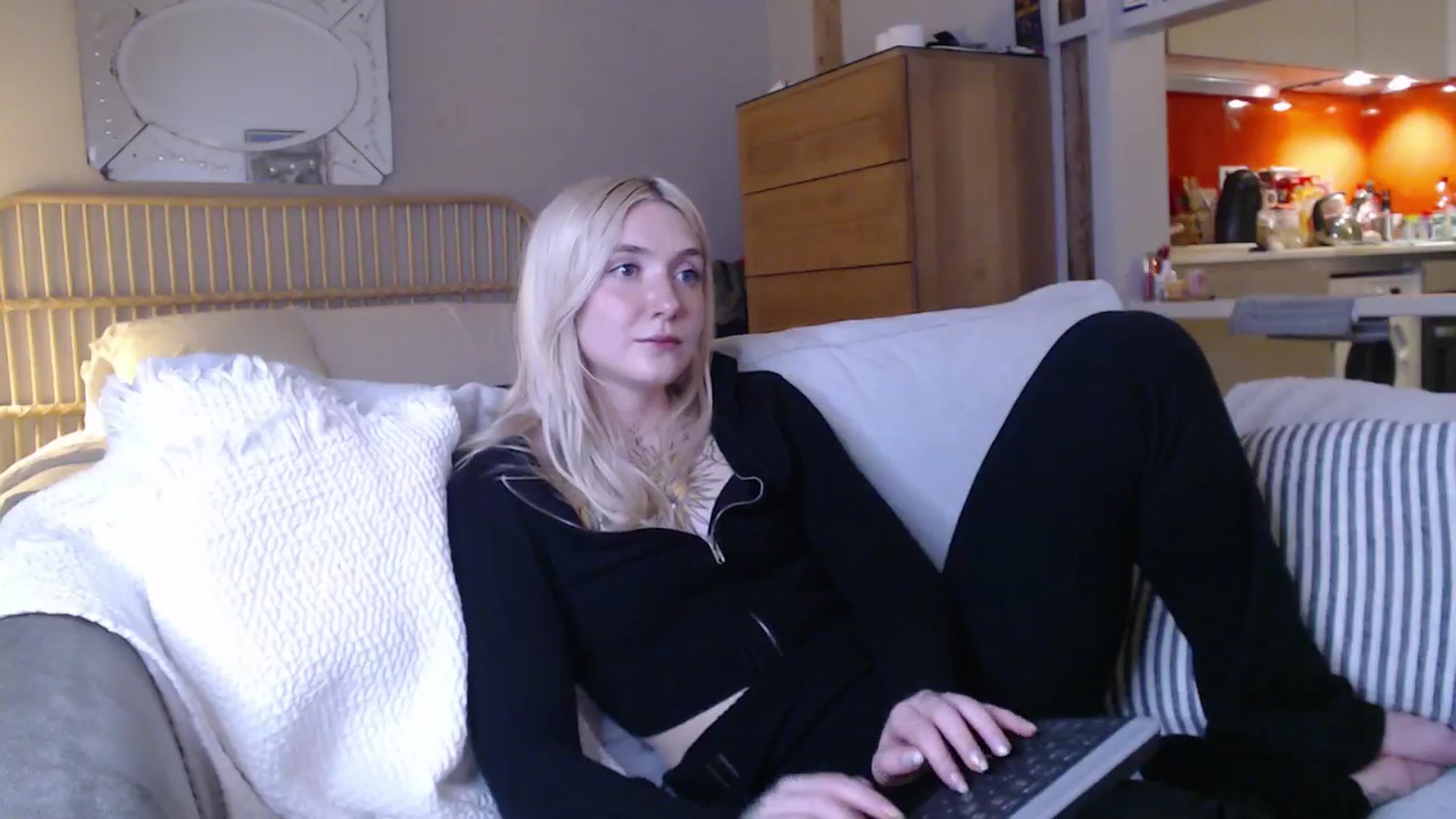 Gallery image thumbnail from Tattoo_bbgirl's myfreecams stream on, 02/25/2025, 19:35 image 16 of 20
