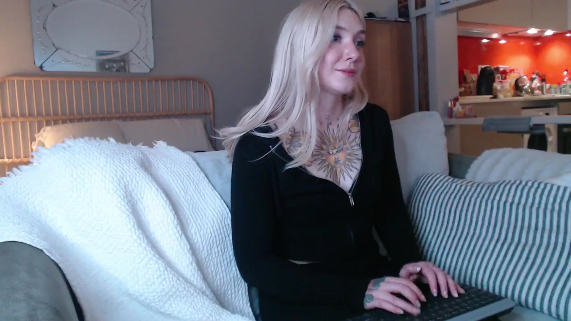 Gallery image thumbnail from Tattoo_bbgirl's myfreecams stream on, 02/25/2025, 19:35 image 13 of 20