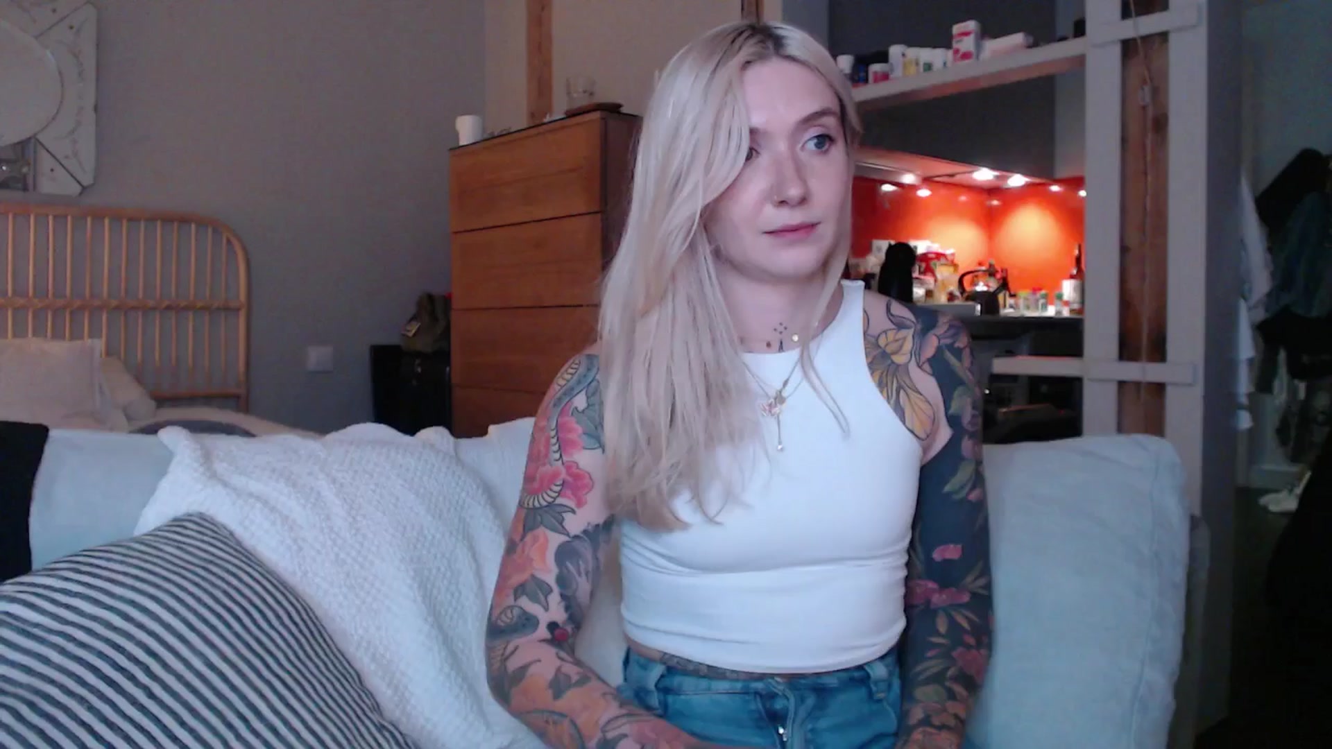 Gallery image thumbnail from Tattoo_bbgirl's myfreecams stream on, 03/01/2025, 20:27 image 18 of 20
