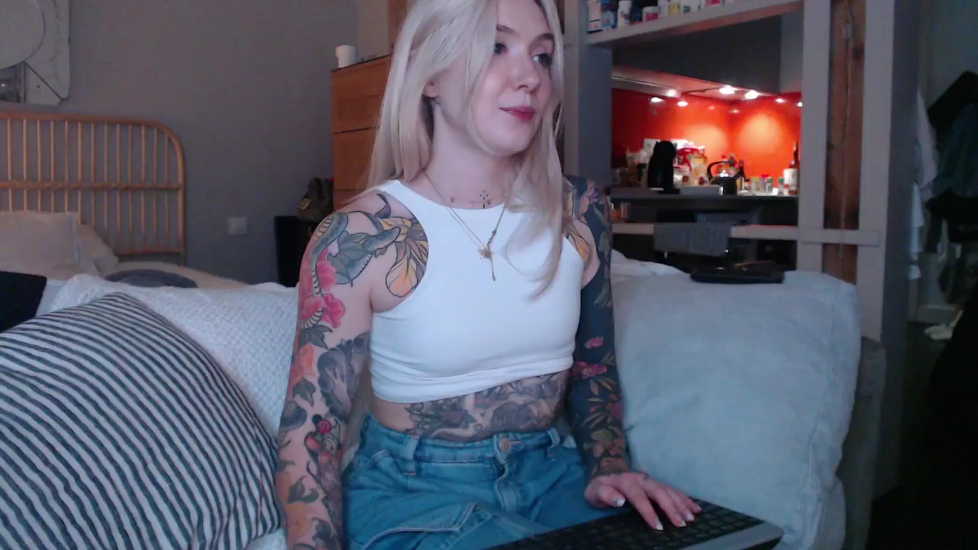 Gallery image thumbnail from Tattoo_bbgirl's myfreecams stream on, 03/01/2025, 20:27 image 10 of 20