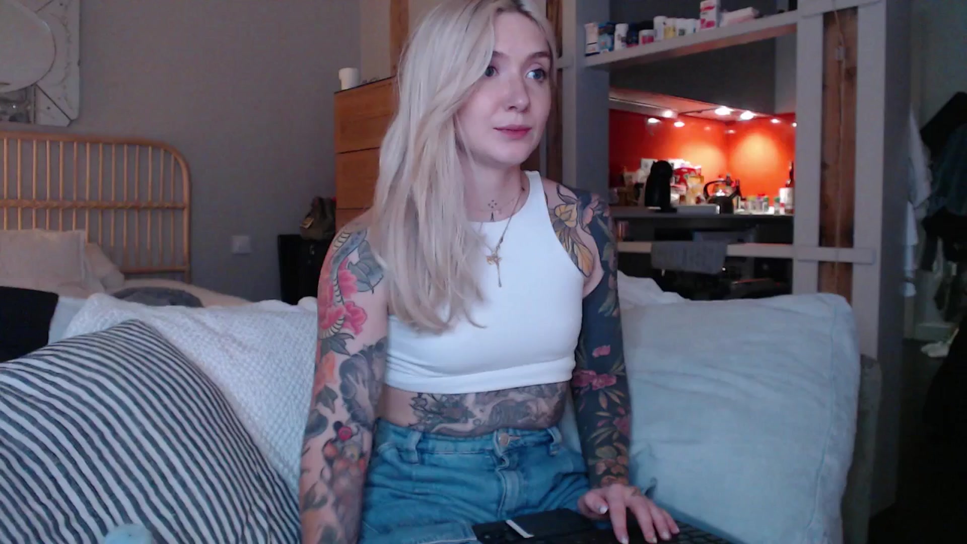 Gallery image thumbnail from Tattoo_bbgirl's myfreecams stream on, 03/01/2025, 20:27 image 15 of 20
