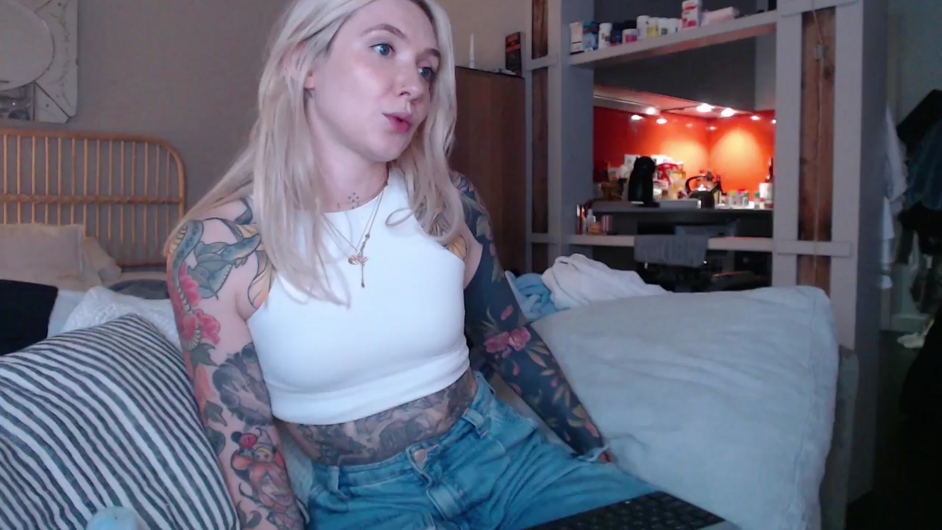 Gallery image thumbnail from Tattoo_bbgirl's myfreecams stream on, 03/01/2025, 20:27 image 14 of 20