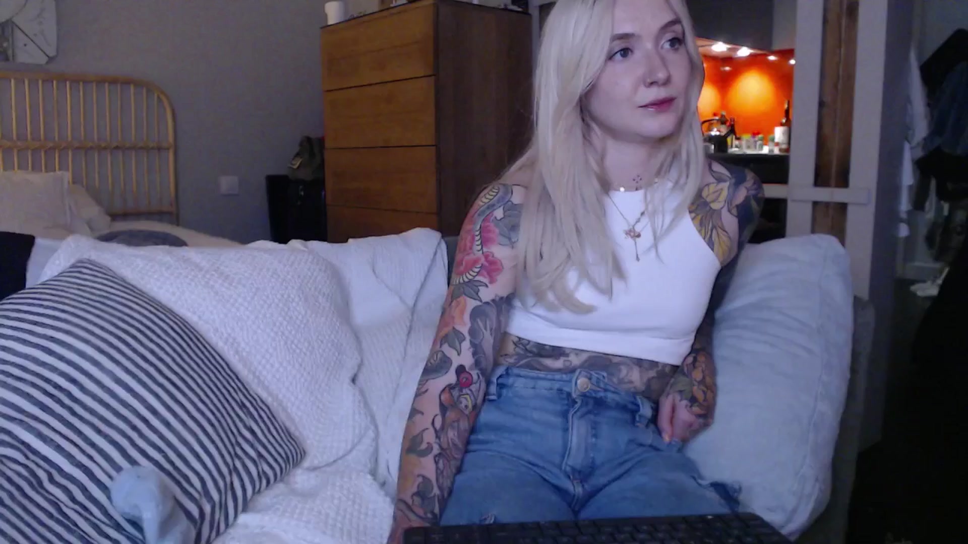 Gallery image thumbnail from Tattoo_bbgirl's myfreecams stream on, 03/01/2025, 20:27 image 17 of 20
