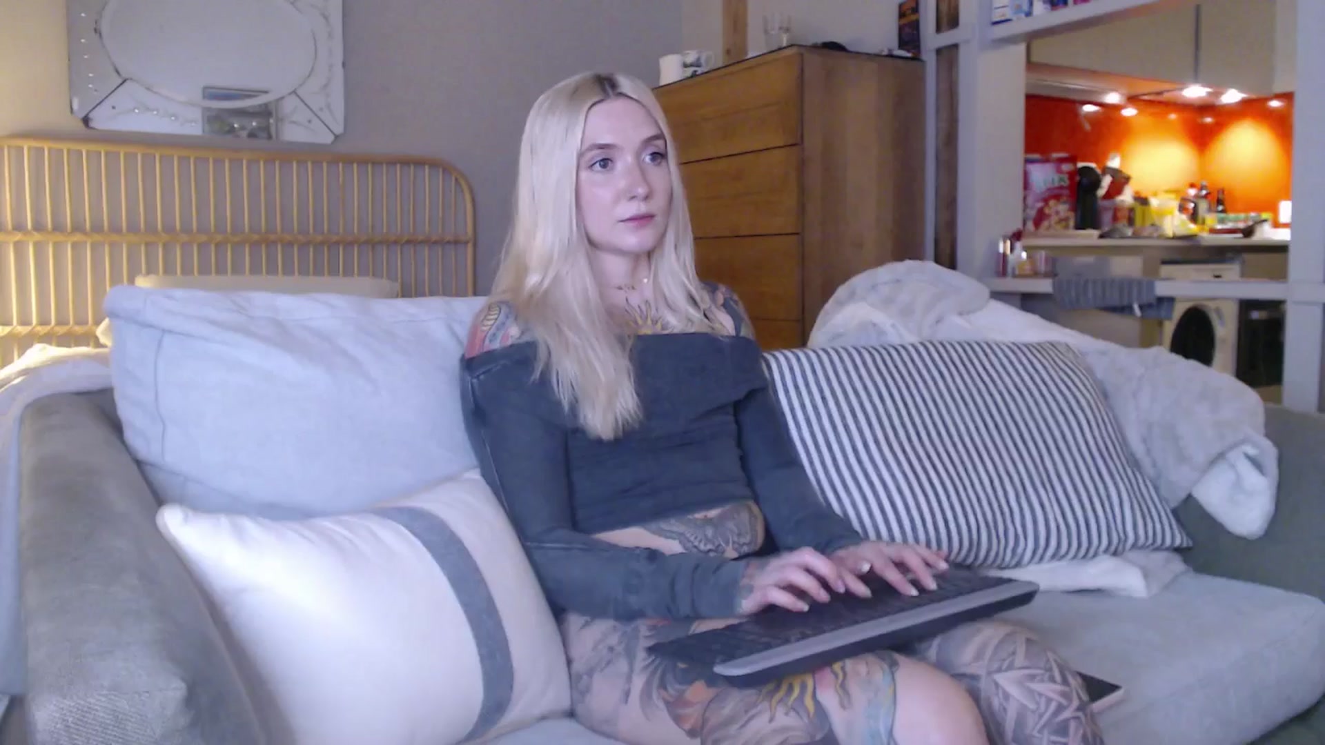 Gallery image thumbnail from Tattoo_bbgirl's myfreecams stream on, 03/06/2025, 22:41 image 3 of 20