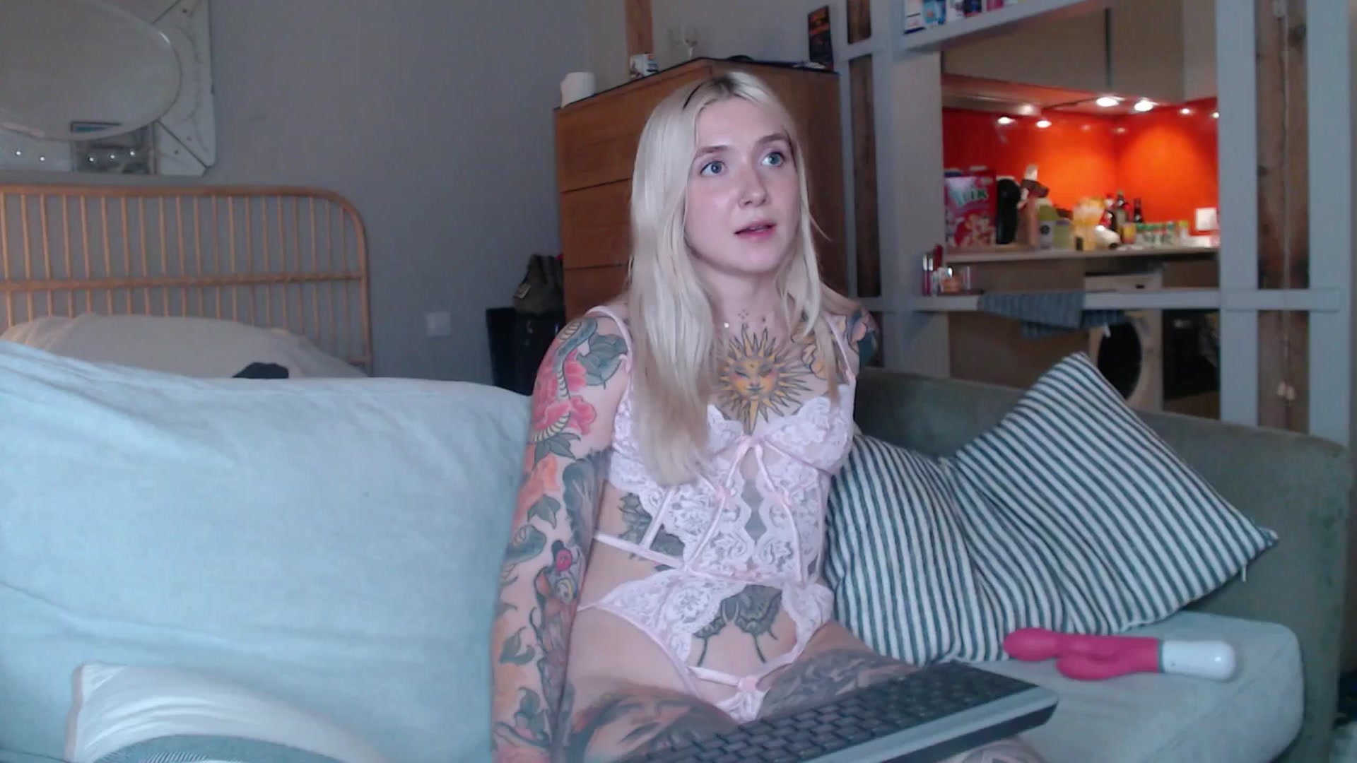 Gallery image thumbnail from Tattoo_bbgirl's myfreecams stream on, 03/07/2025, 20:31 image 16 of 20