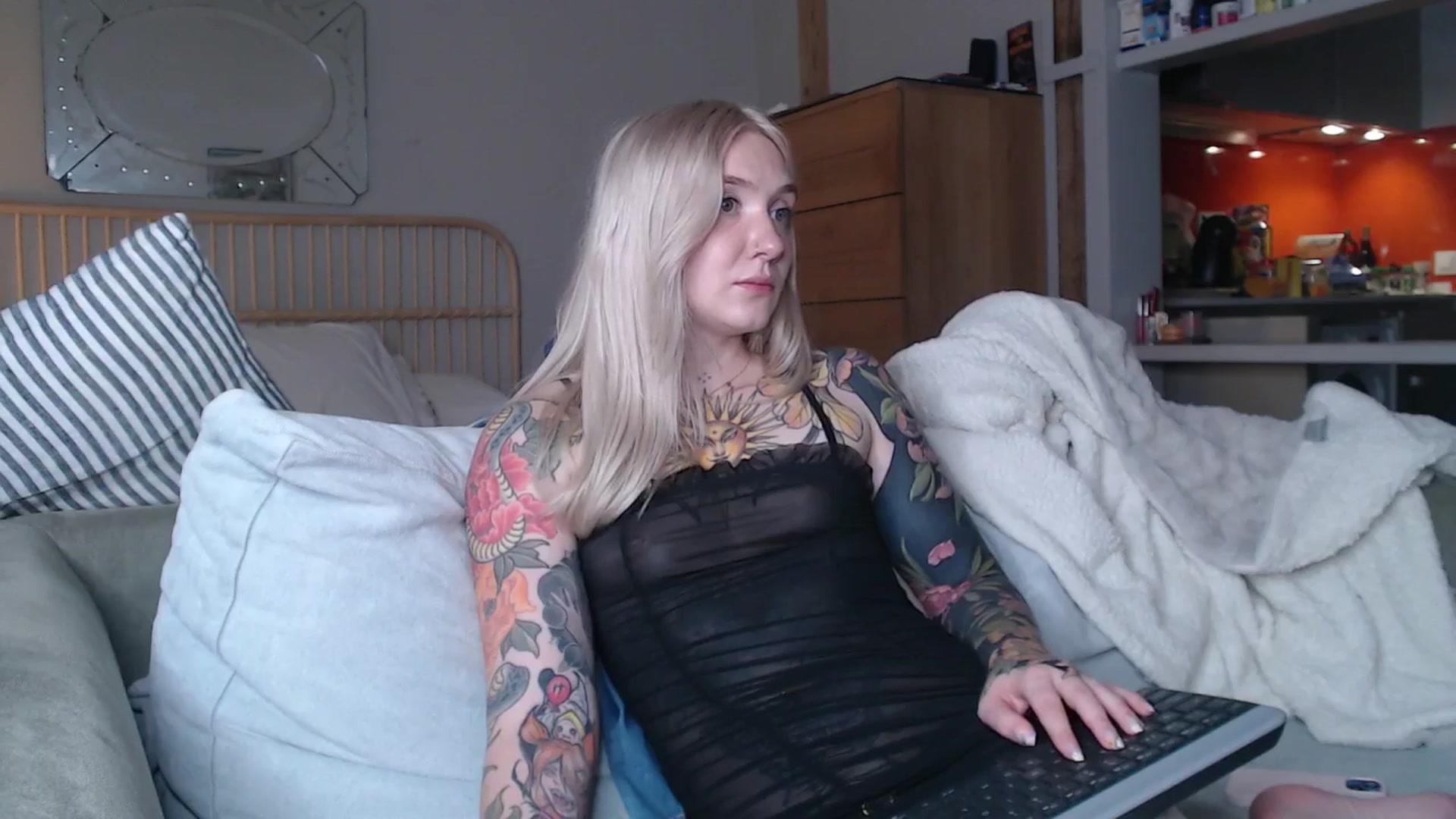 Gallery image thumbnail from Tattoo_bbgirl's myfreecams stream on, 03/19/2025, 18:58 image 10 of 20