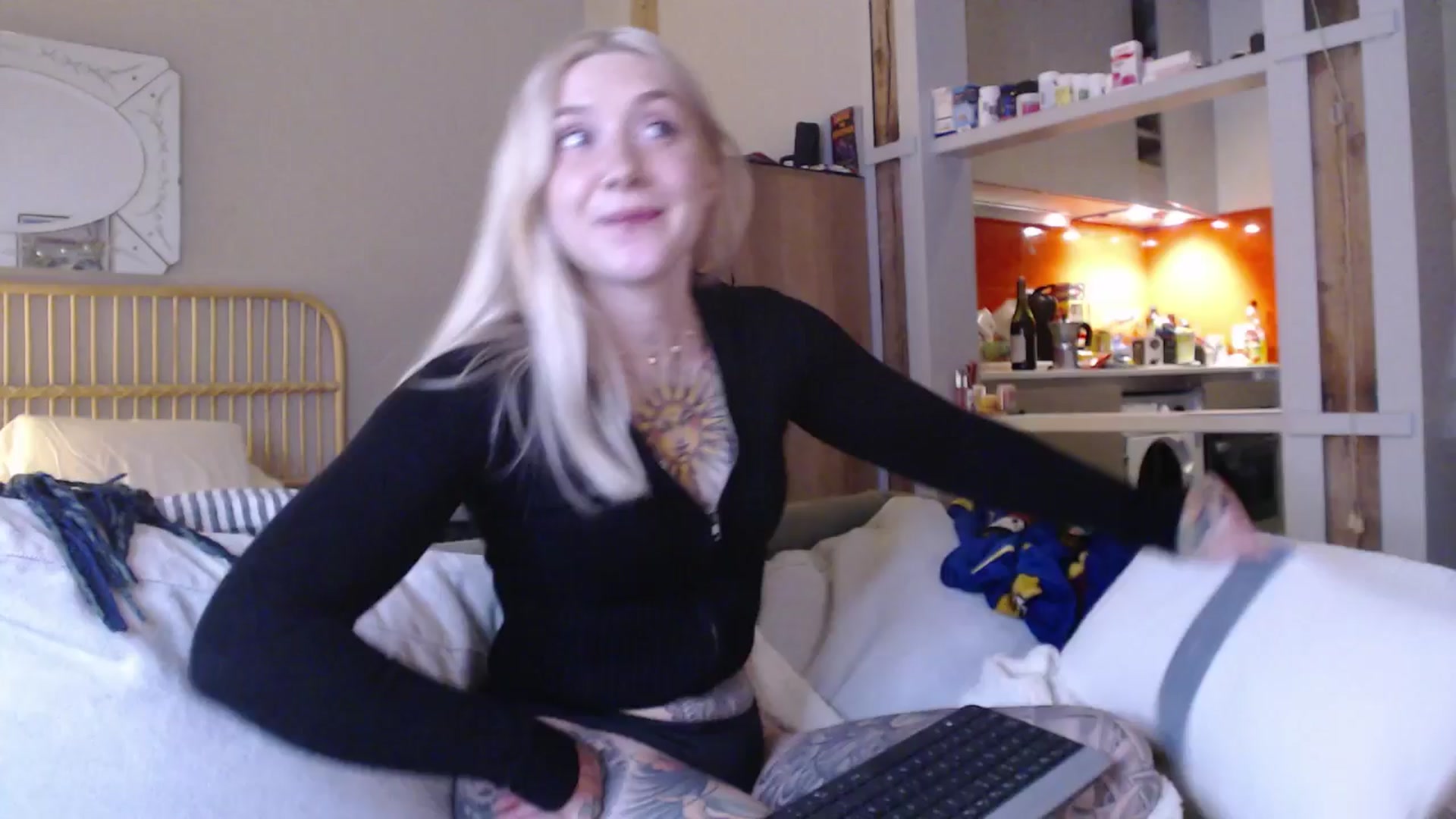 Gallery image thumbnail from Tattoo_bbgirl's myfreecams stream on, 03/22/2025, 22:08 image 10 of 20