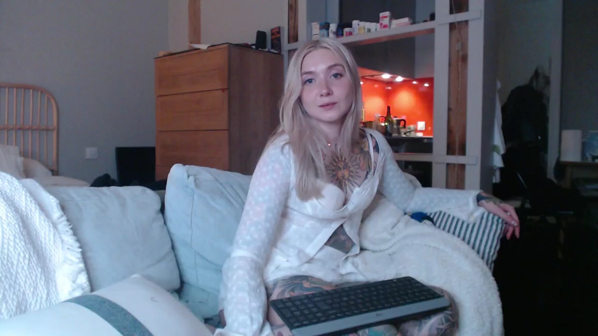 Gallery image thumbnail from Tattoo_bbgirl's myfreecams stream on, 03/24/2025, 20:42 image 17 of 20