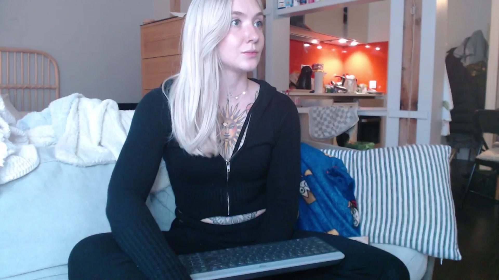 Gallery image thumbnail from Tattoo_bbgirl's myfreecams stream on, 03/25/2025, 18:34 image 13 of 20
