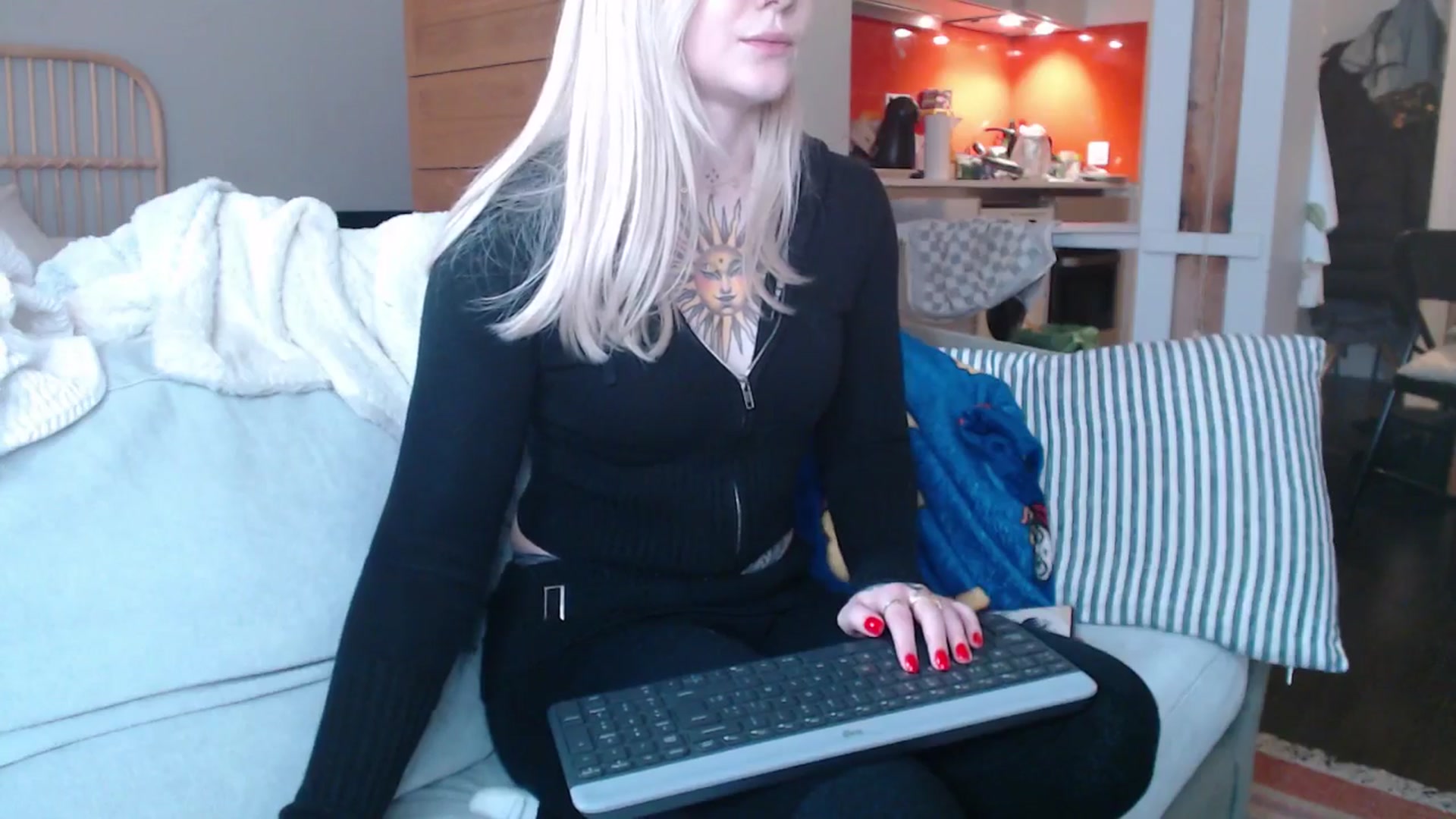 Gallery image thumbnail from Tattoo_bbgirl's myfreecams stream on, 03/25/2025, 18:34 image 11 of 20