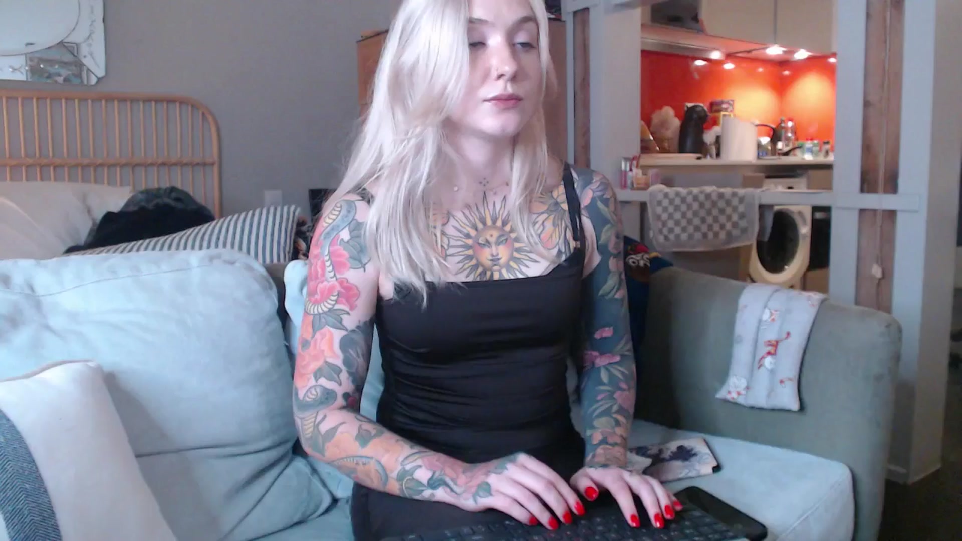Gallery image thumbnail from Tattoo_bbgirl's myfreecams stream on, 03/26/2025, 19:49 image 10 of 20