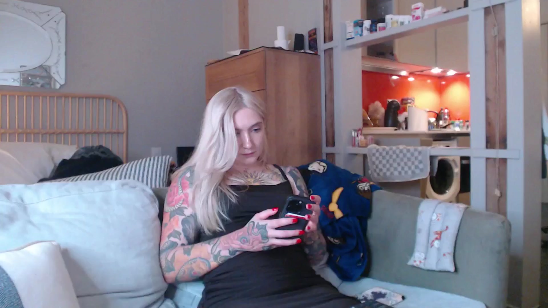 Gallery image thumbnail from Tattoo_bbgirl's myfreecams stream on, 03/26/2025, 19:49 image 14 of 20