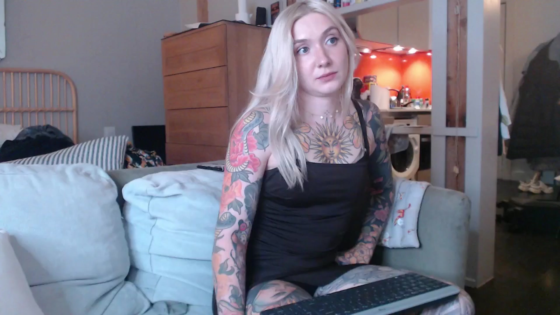 Gallery image thumbnail from Tattoo_bbgirl's myfreecams stream on, 03/26/2025, 19:49 image 6 of 20