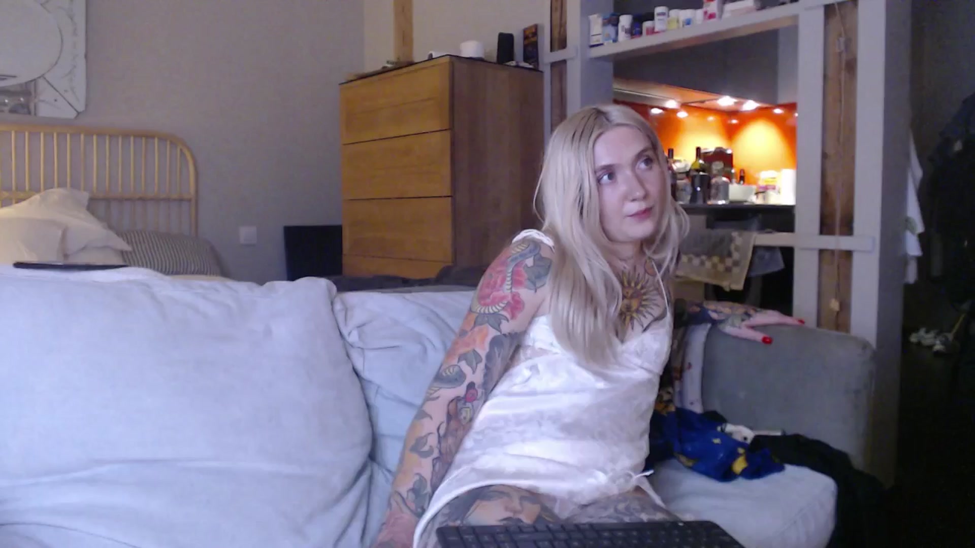 Gallery image thumbnail from Tattoo_bbgirl's myfreecams stream on, 03/31/2025, 20:15 image 3 of 20