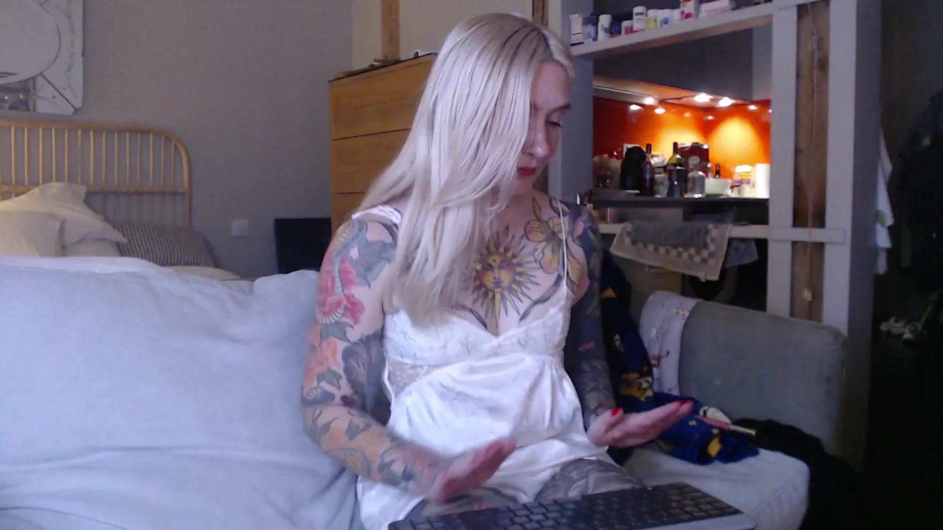 Gallery image thumbnail from Tattoo_bbgirl's myfreecams stream on, 03/31/2025, 20:15 image 11 of 20