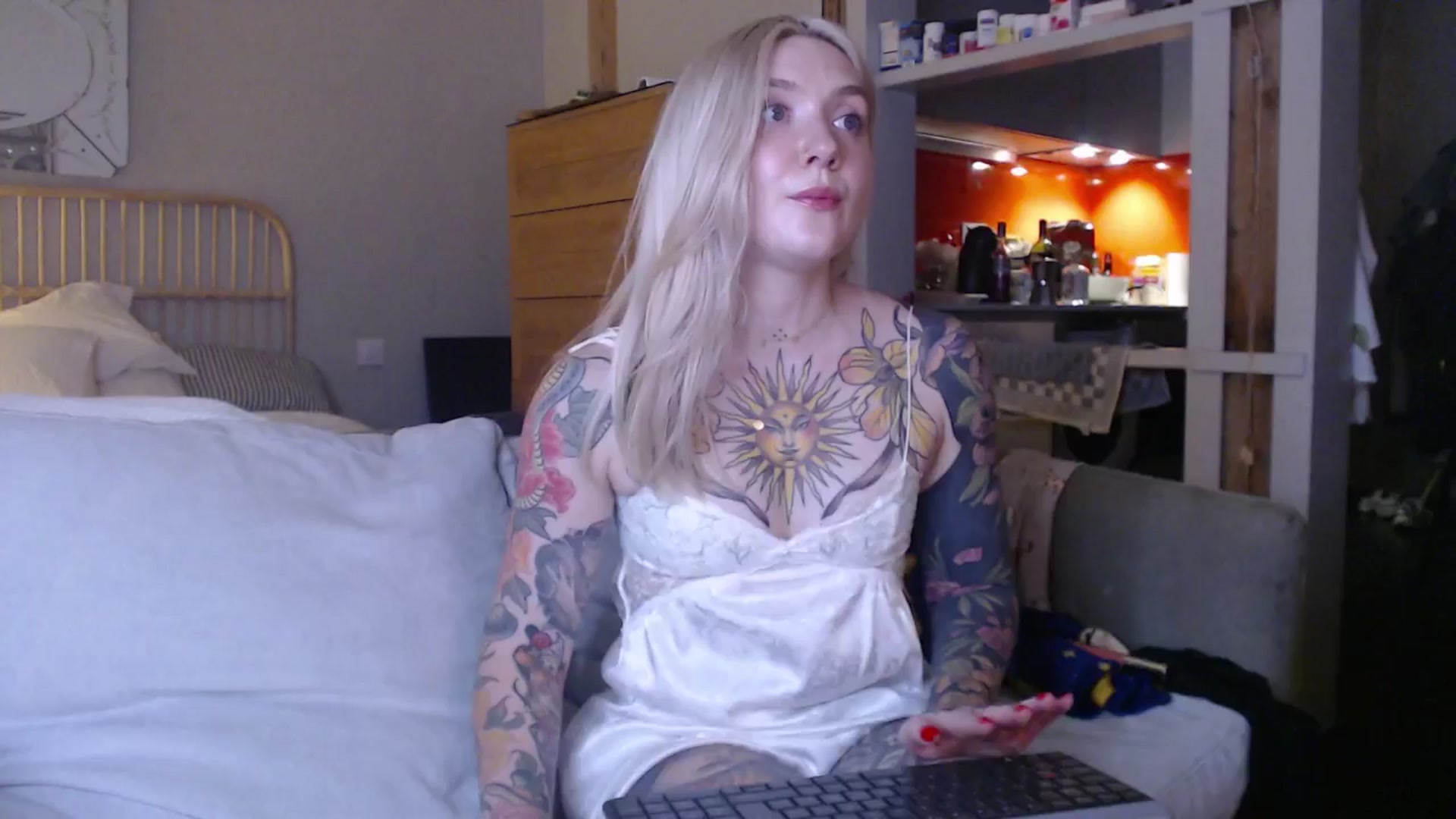 Gallery image thumbnail from Tattoo_bbgirl's myfreecams stream on, 03/31/2025, 20:15 image 10 of 20
