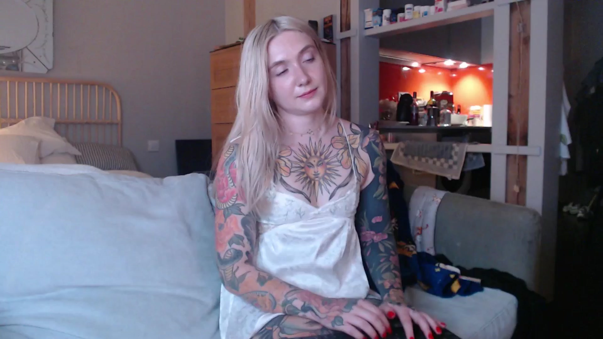 Gallery image thumbnail from Tattoo_bbgirl's myfreecams stream on, 03/31/2025, 20:15 image 18 of 20