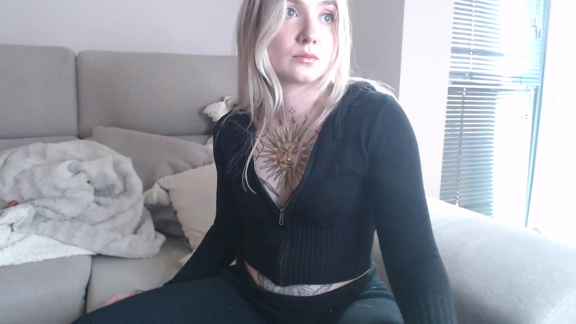 Gallery image thumbnail from Tattoo_bbgirl's myfreecams stream on, 04/16/2025, 16:23 image 18 of 20