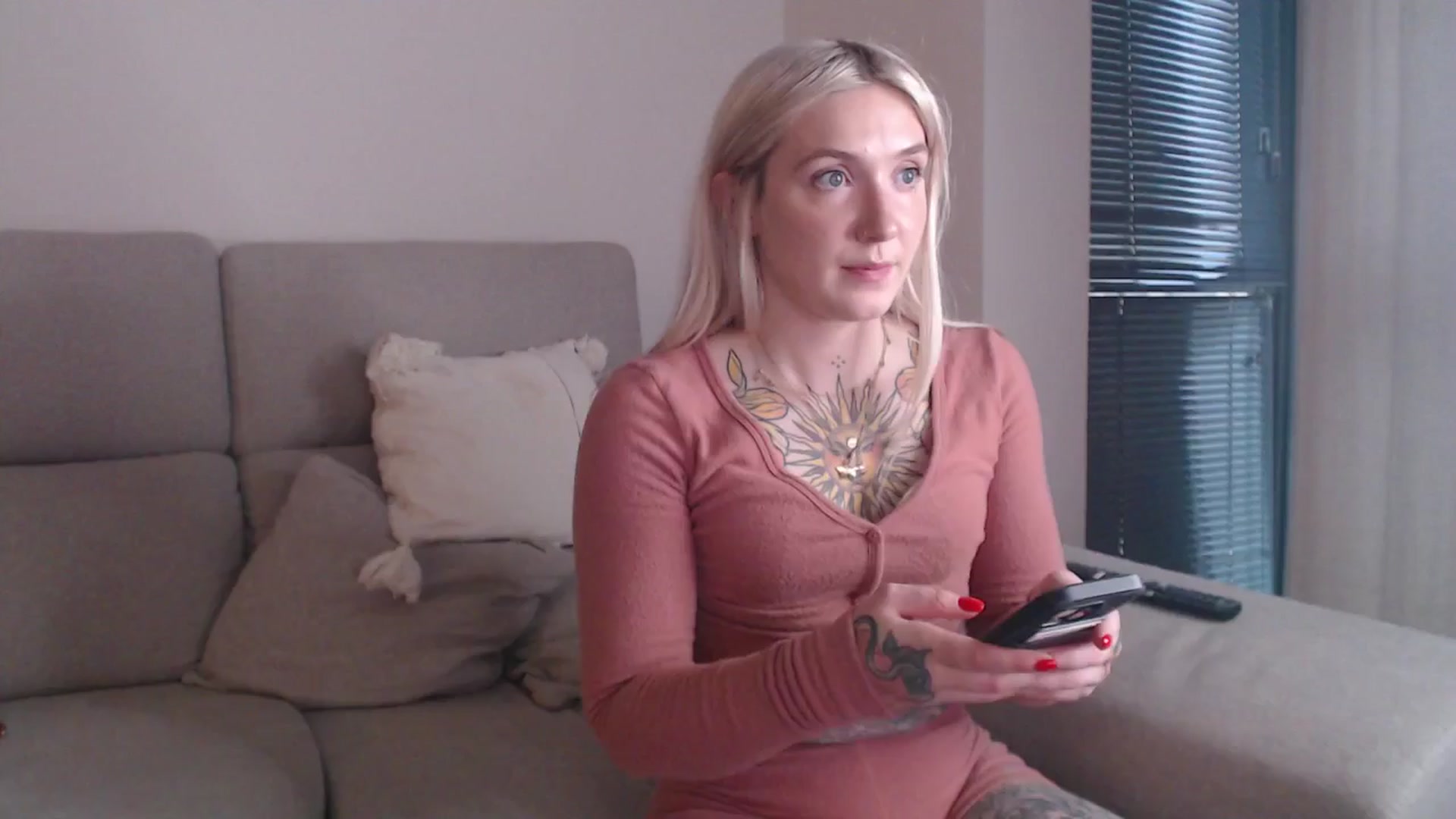 Gallery image thumbnail from Tattoo_bbgirl's myfreecams stream on, 04/17/2025, 18:41 image 19 of 20