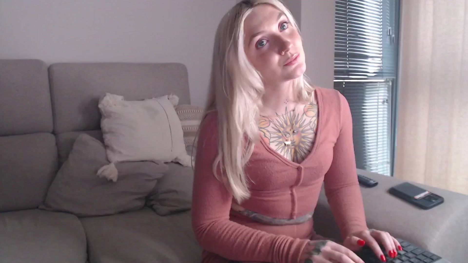 Gallery image thumbnail from Tattoo_bbgirl's myfreecams stream on, 04/17/2025, 18:41 image 5 of 20