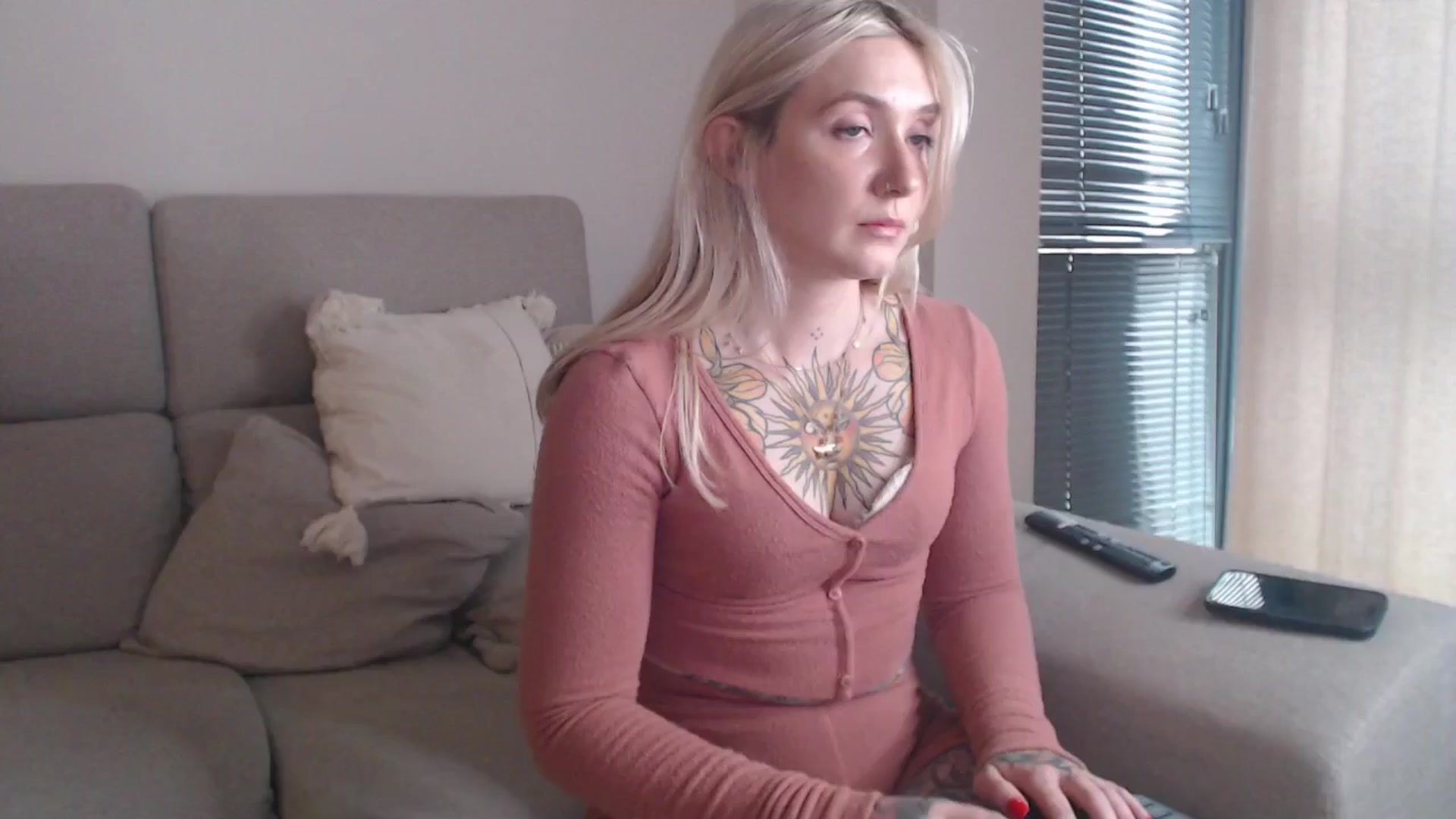 Gallery image thumbnail from Tattoo_bbgirl's myfreecams stream on, 04/17/2025, 18:41 image 7 of 20
