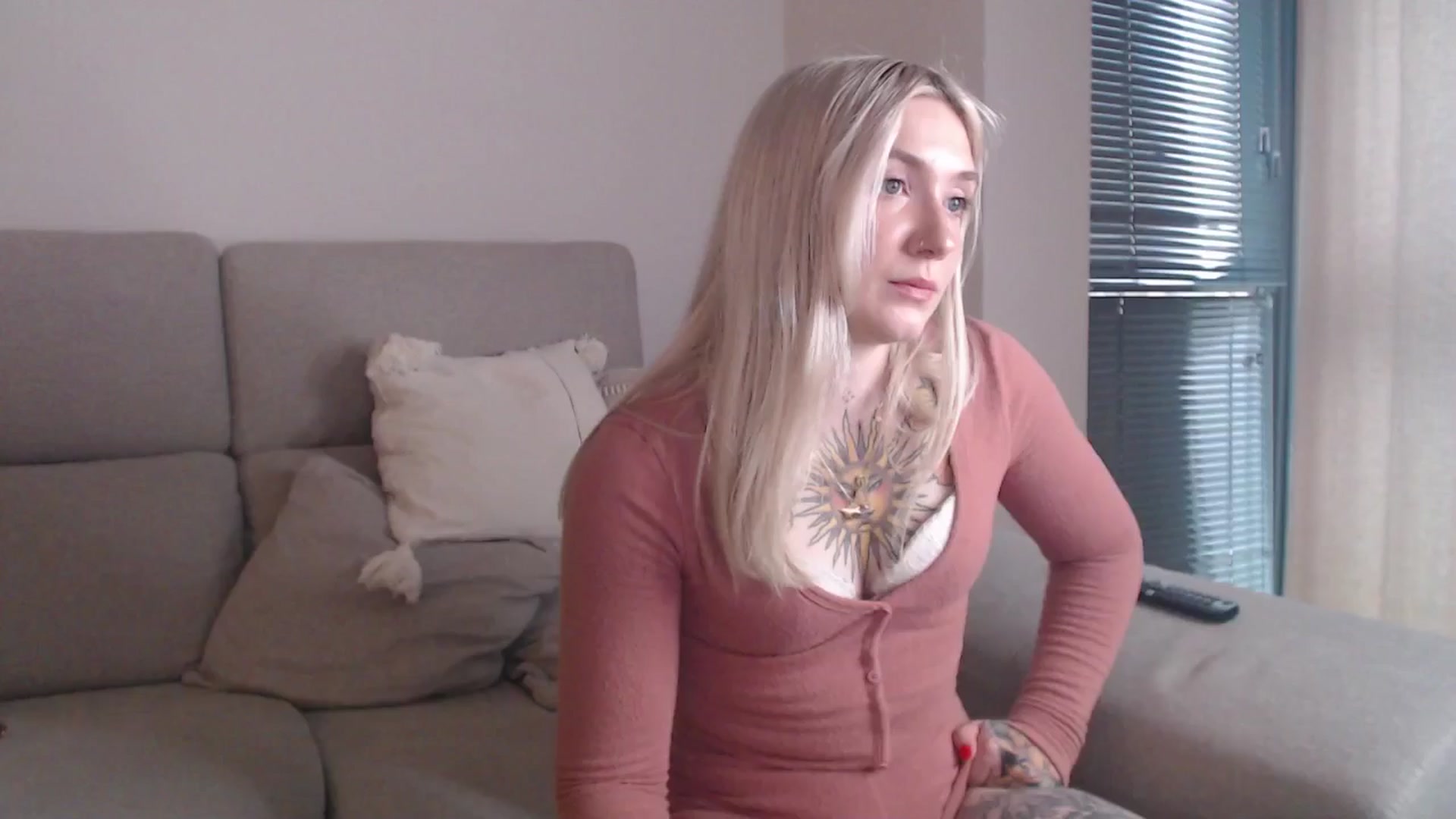 Gallery image thumbnail from Tattoo_bbgirl's myfreecams stream on, 04/17/2025, 18:41 image 16 of 20