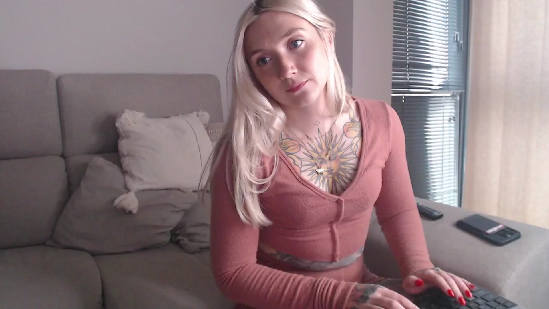 Gallery image thumbnail from Tattoo_bbgirl's myfreecams stream on, 04/17/2025, 18:41 image 4 of 20