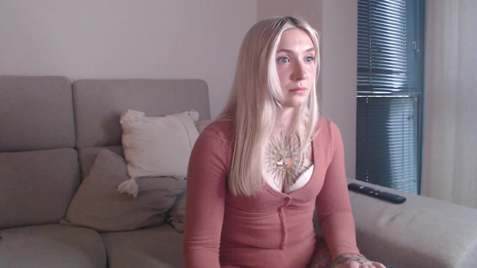 Gallery image thumbnail from Tattoo_bbgirl's myfreecams stream on, 04/17/2025, 18:41 image 18 of 20