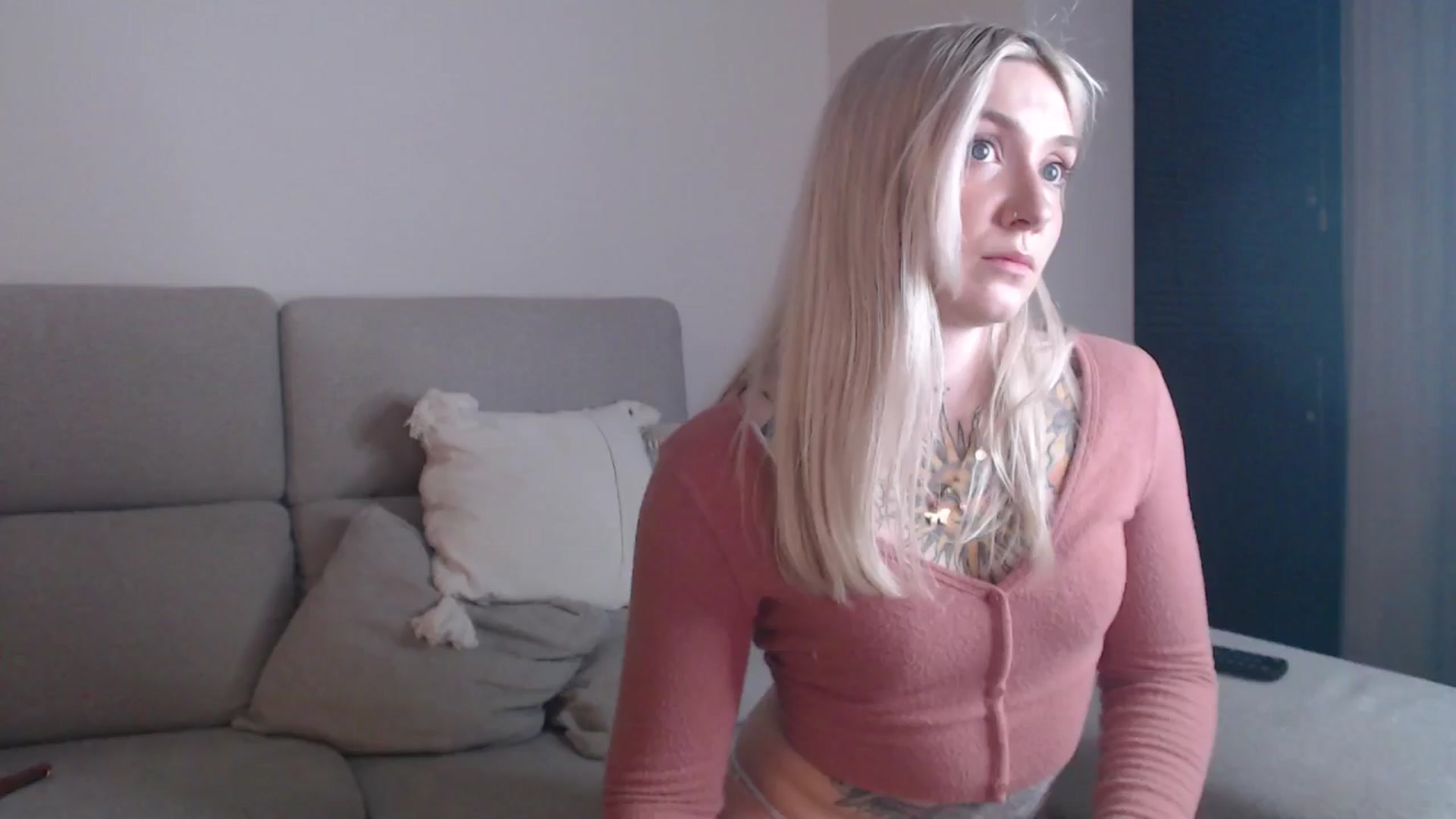 Gallery image thumbnail from Tattoo_bbgirl's myfreecams stream on, 04/17/2025, 19:40 image 12 of 20