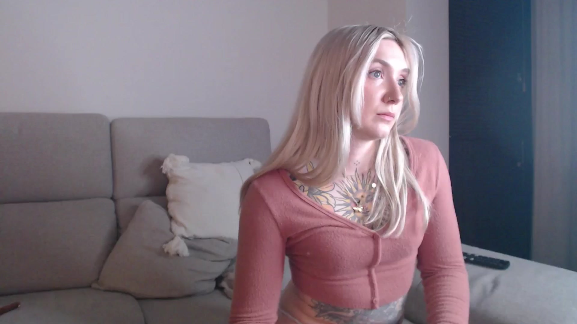 Gallery image thumbnail from Tattoo_bbgirl's myfreecams stream on, 04/17/2025, 19:40 image 17 of 20