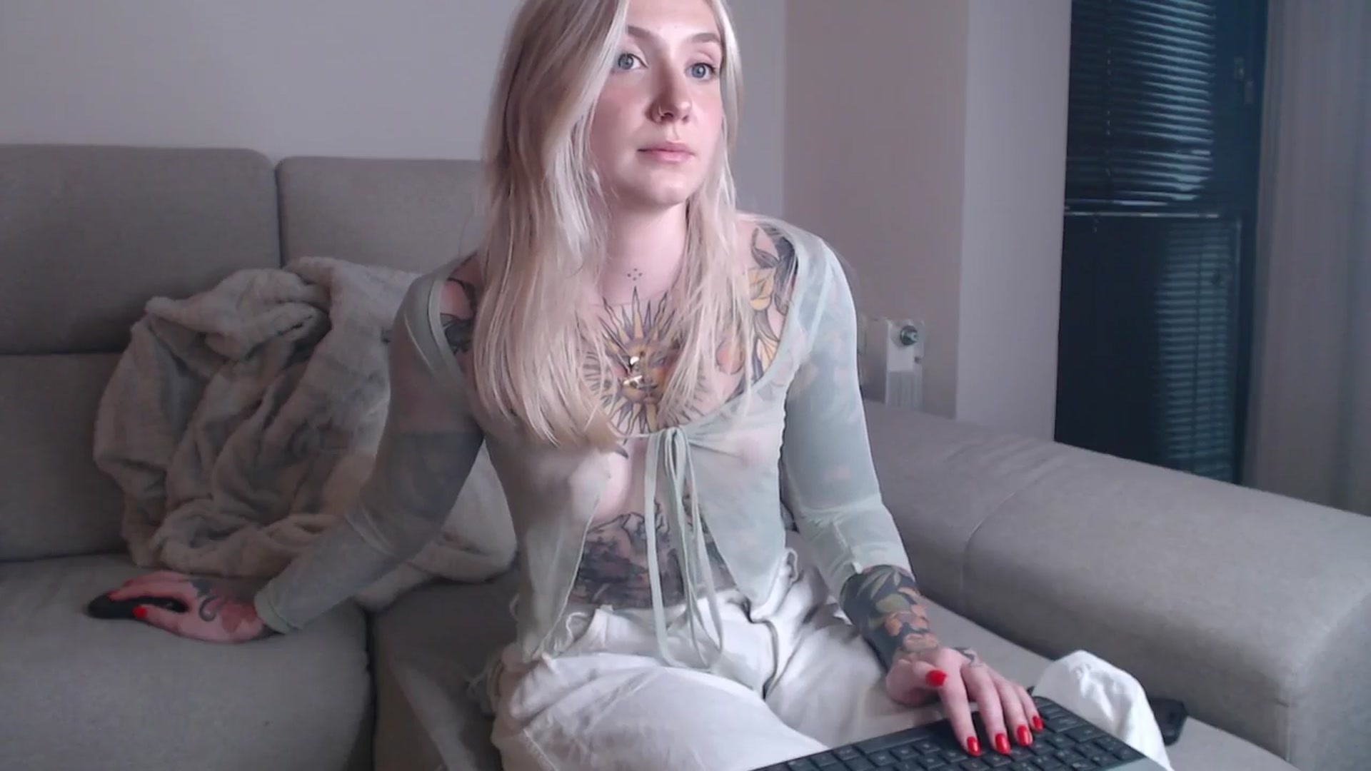 Gallery image thumbnail from Tattoo_bbgirl's myfreecams stream on, 04/18/2025, 18:23 image 15 of 20