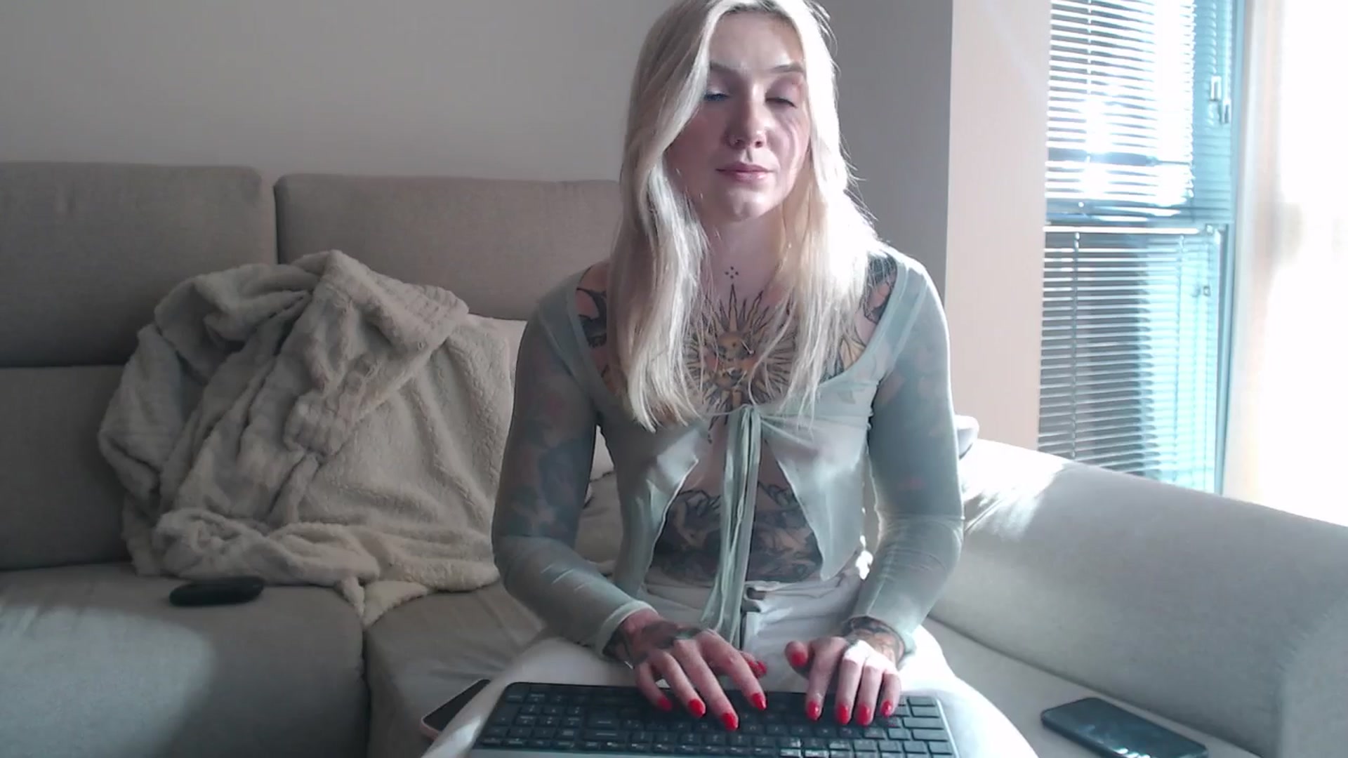 Gallery image thumbnail from Tattoo_bbgirl's myfreecams stream on, 04/18/2025, 18:23 image 4 of 20