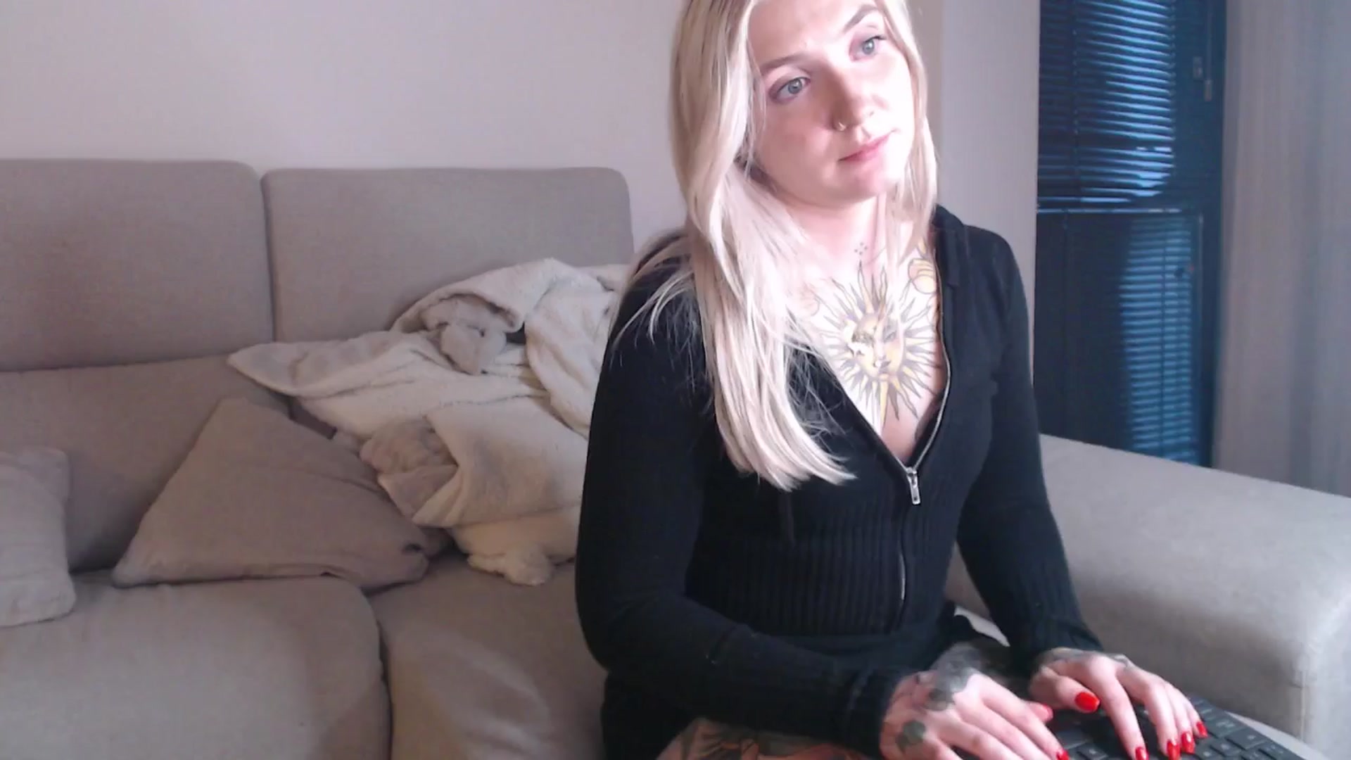 Gallery image thumbnail from Tattoo_bbgirl's myfreecams stream on, 04/19/2025, 20:08 image 5 of 20