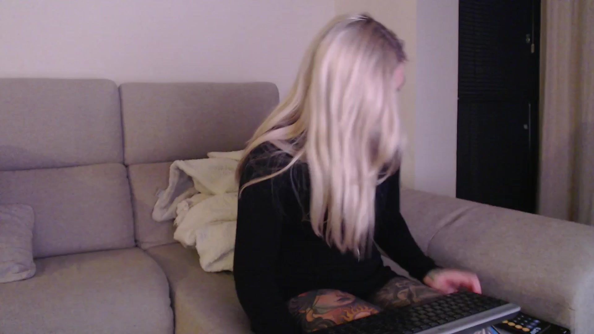 Gallery image thumbnail from Tattoo_bbgirl's myfreecams stream on, 04/19/2025, 20:41 image 9 of 20